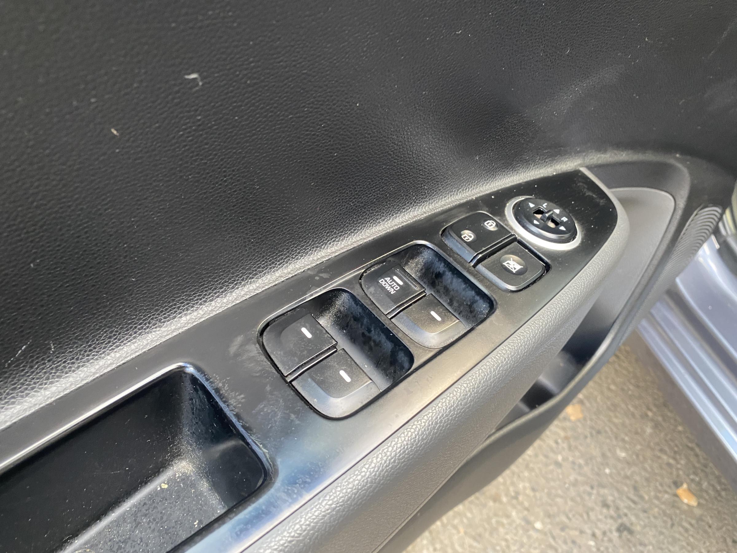 Hyundai i10, 2016 - pohled č. 13