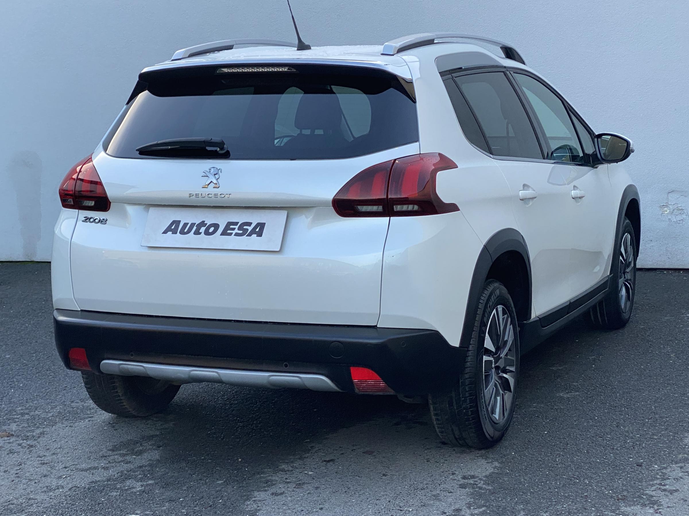 Peugeot 2008, 2019 - pohled č. 4