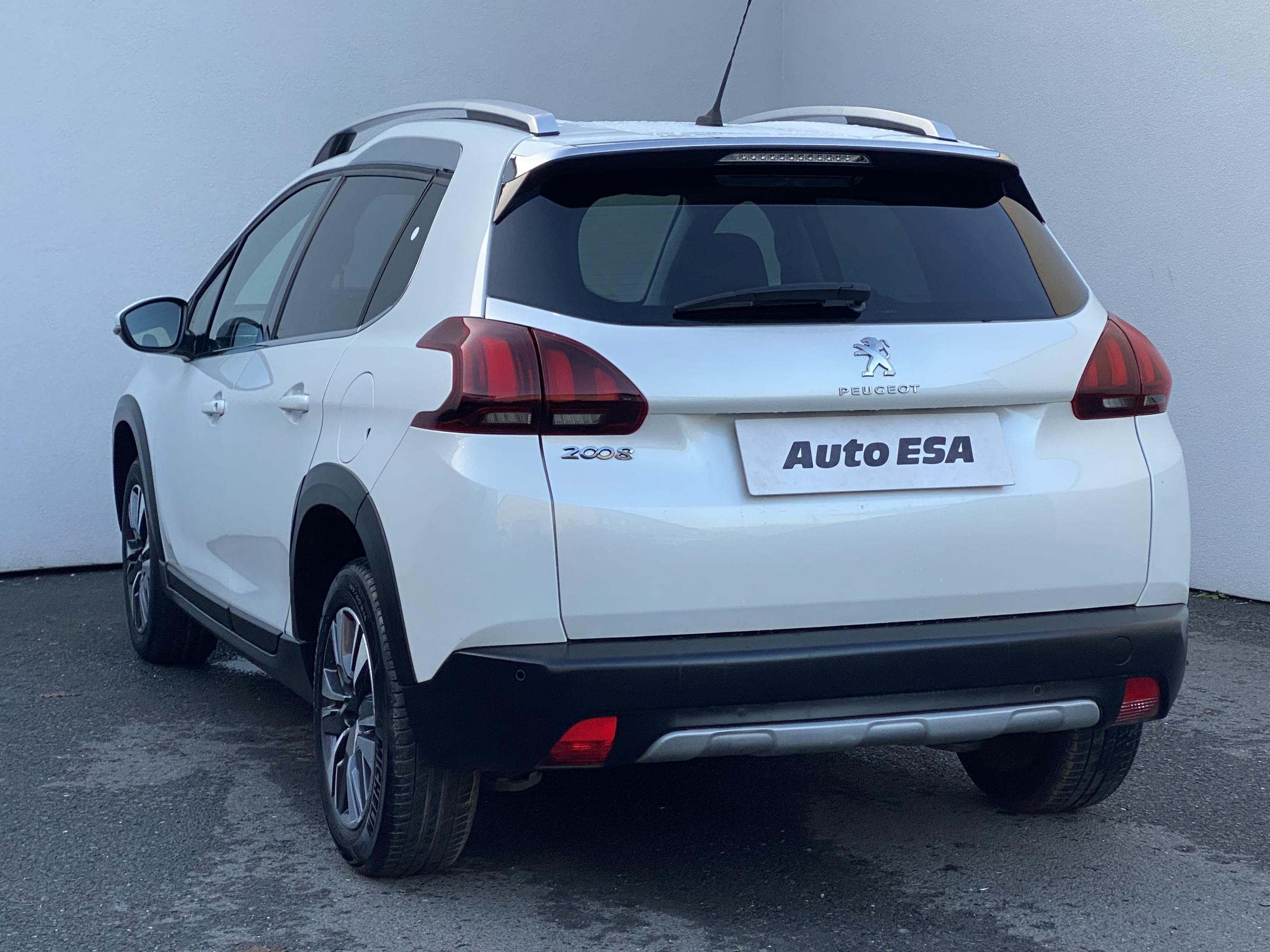 Peugeot 2008, 2019 - pohled č. 6