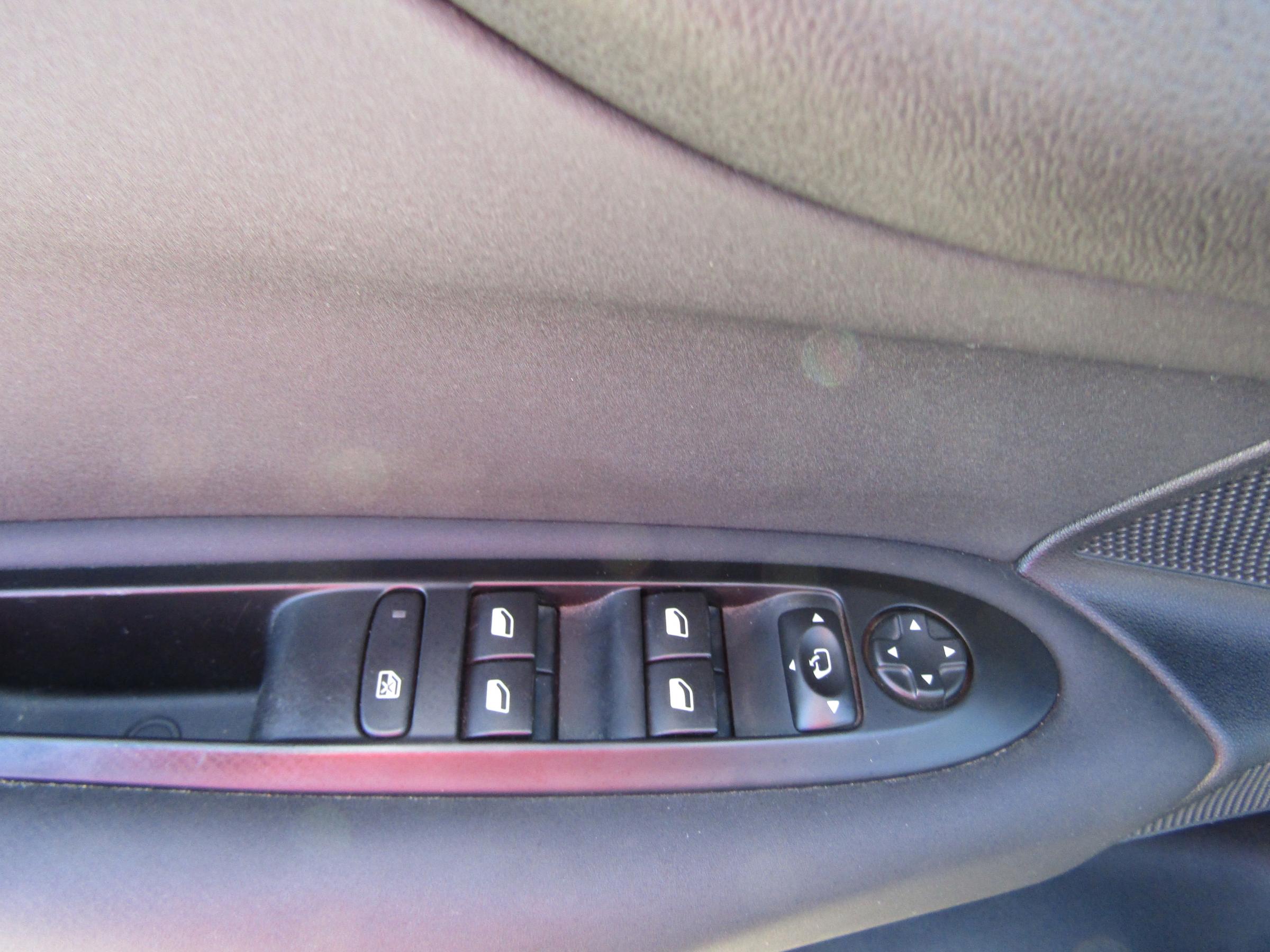 Citroën C4, 2012 - pohled č. 11