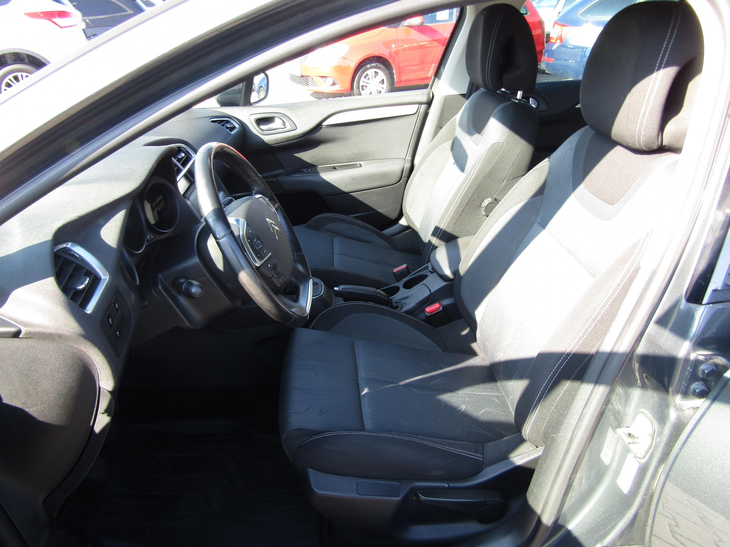 Citroën C4, 2012 - pohled č. 9