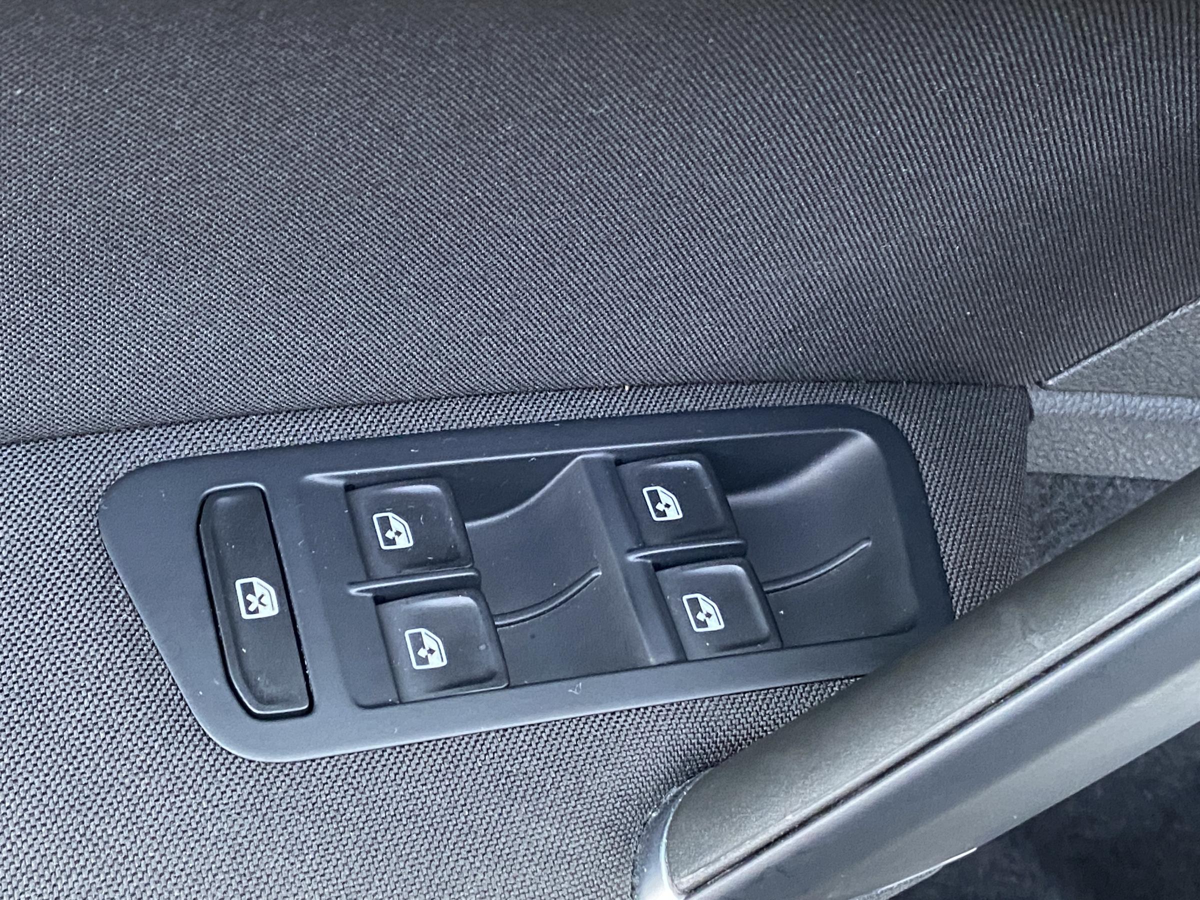 Volkswagen Golf, 2019 - pohled č. 12