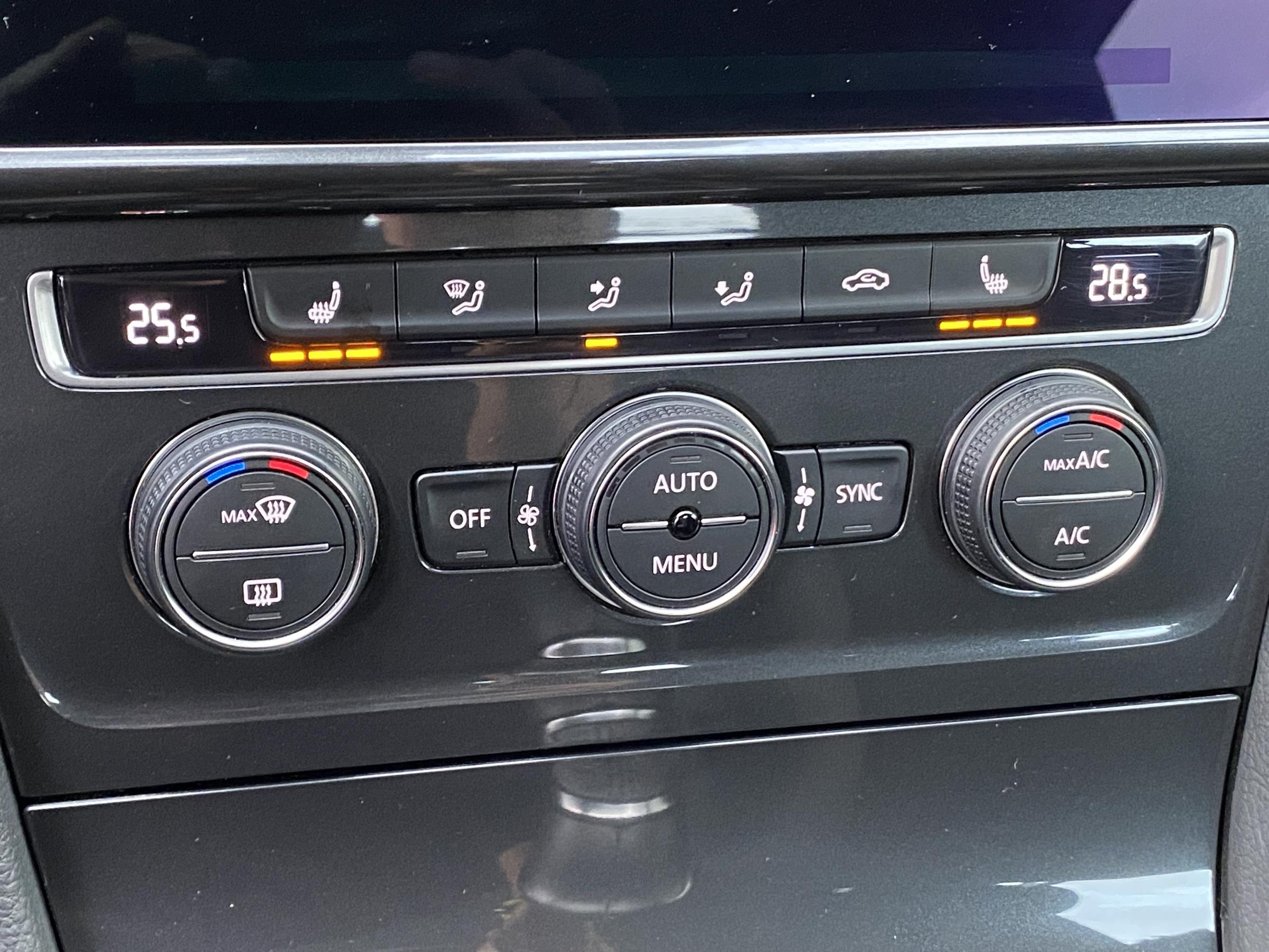 Volkswagen Golf, 2019 - pohled č. 17