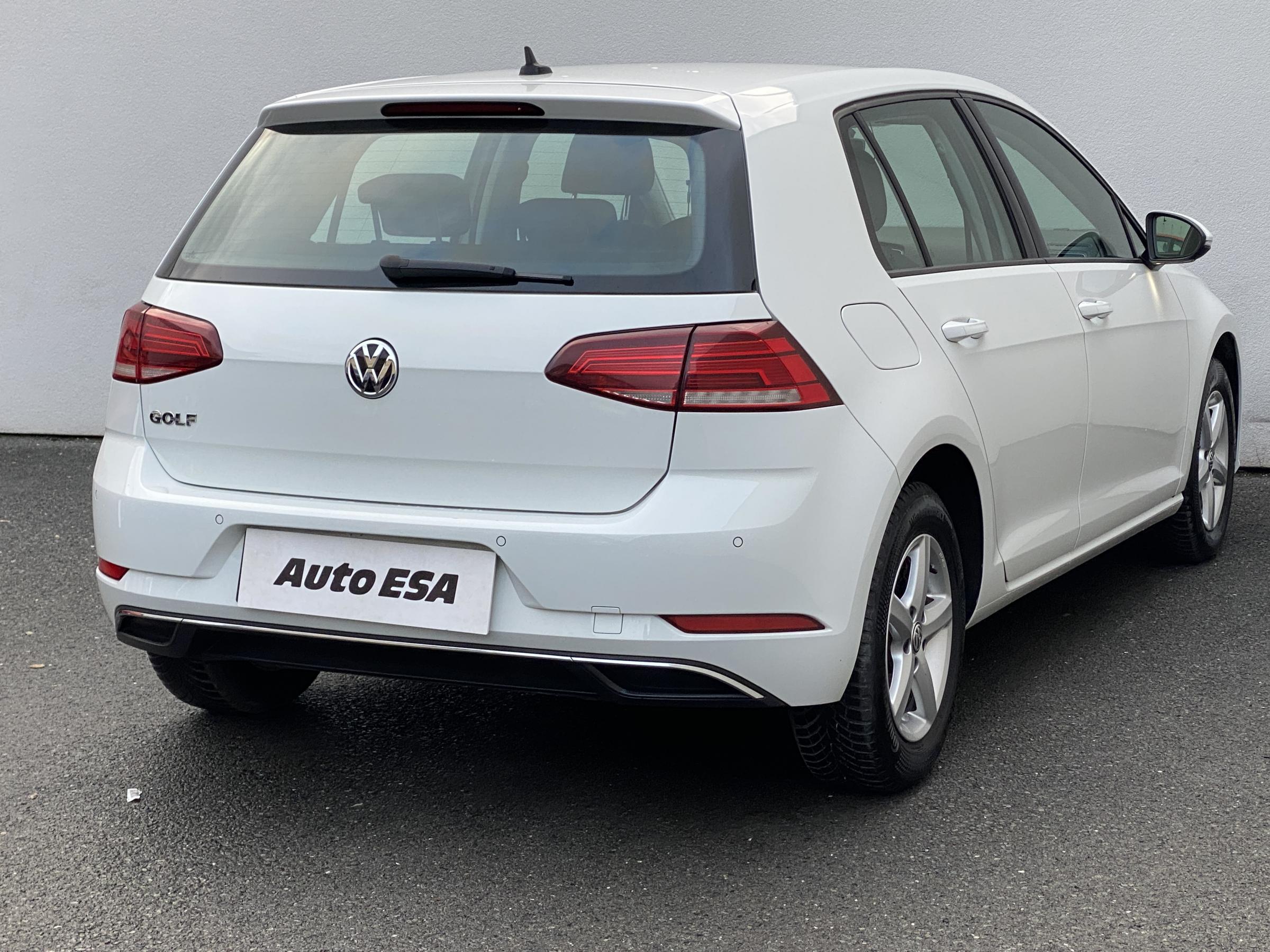 Volkswagen Golf, 2019 - pohled č. 4