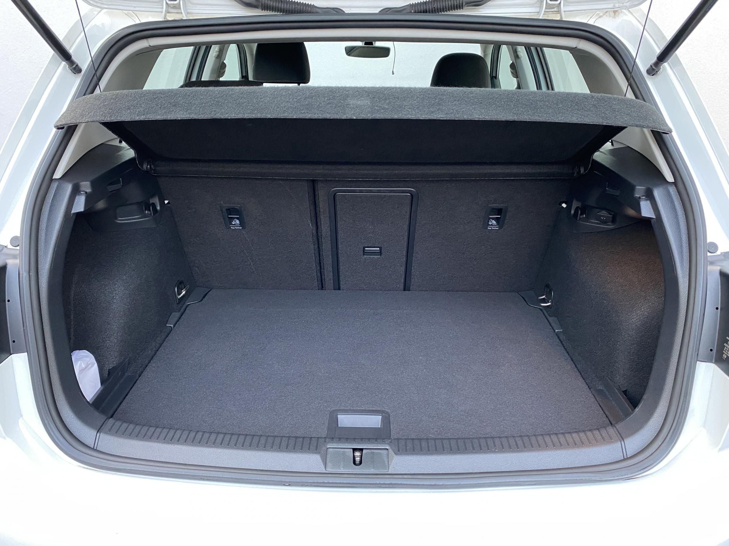 Volkswagen Golf, 2019 - pohled č. 7