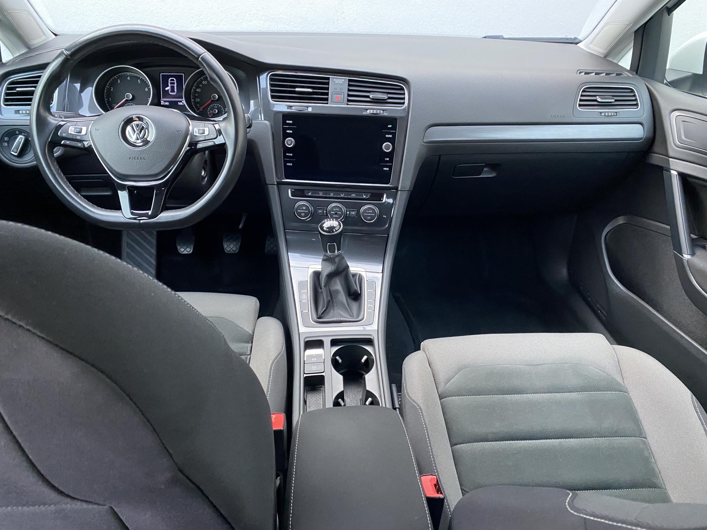 Volkswagen Golf, 2019 - pohled č. 8