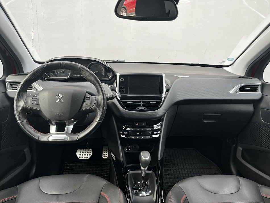 Peugeot 2008 1.2PT 