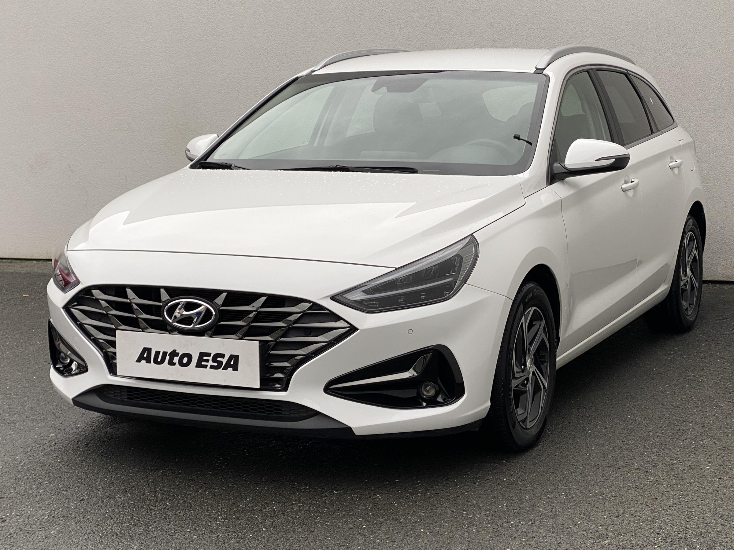 Hyundai i30, 2023 - pohled č. 3