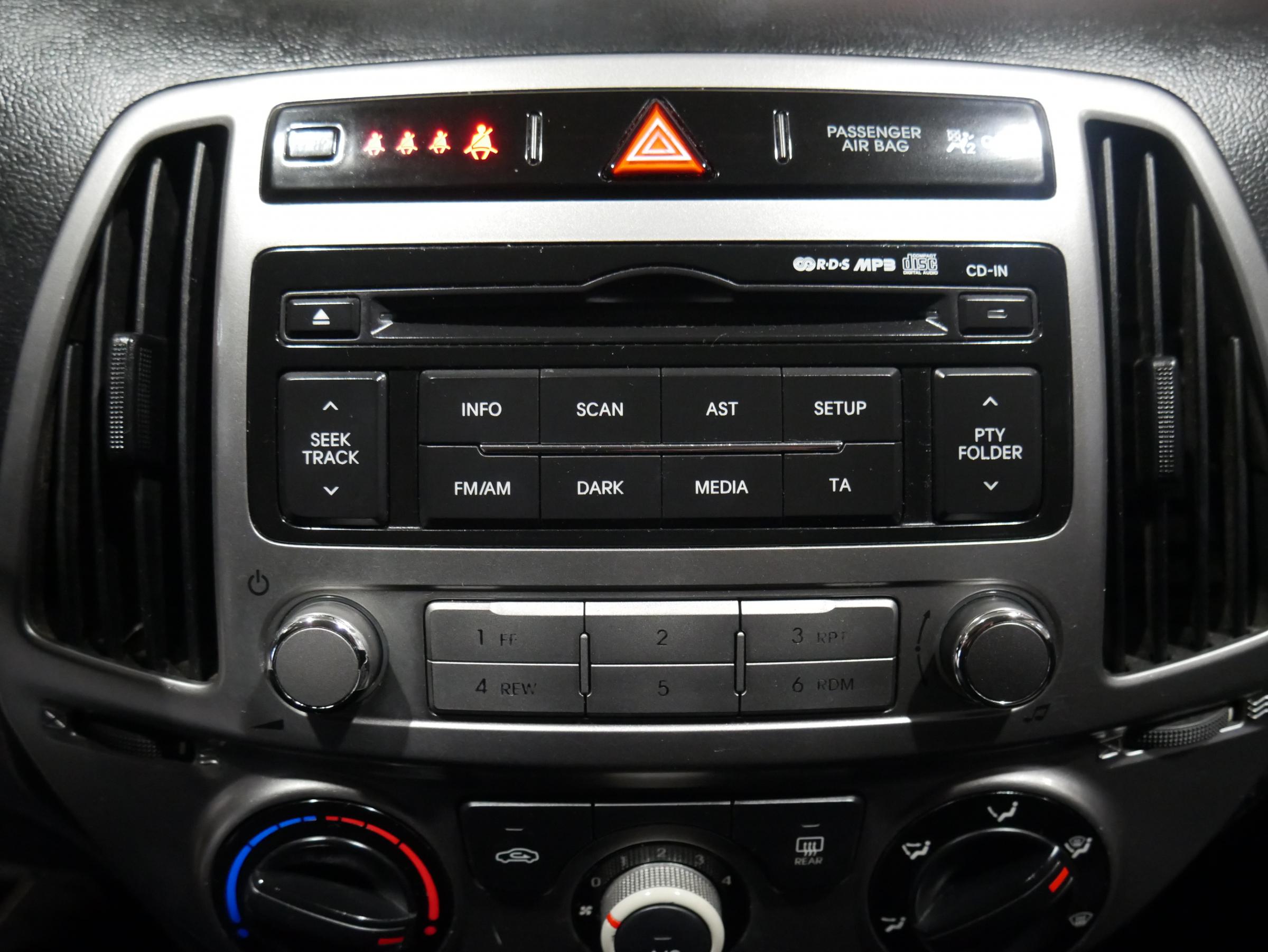 Hyundai i20, 2012 - pohled č. 12