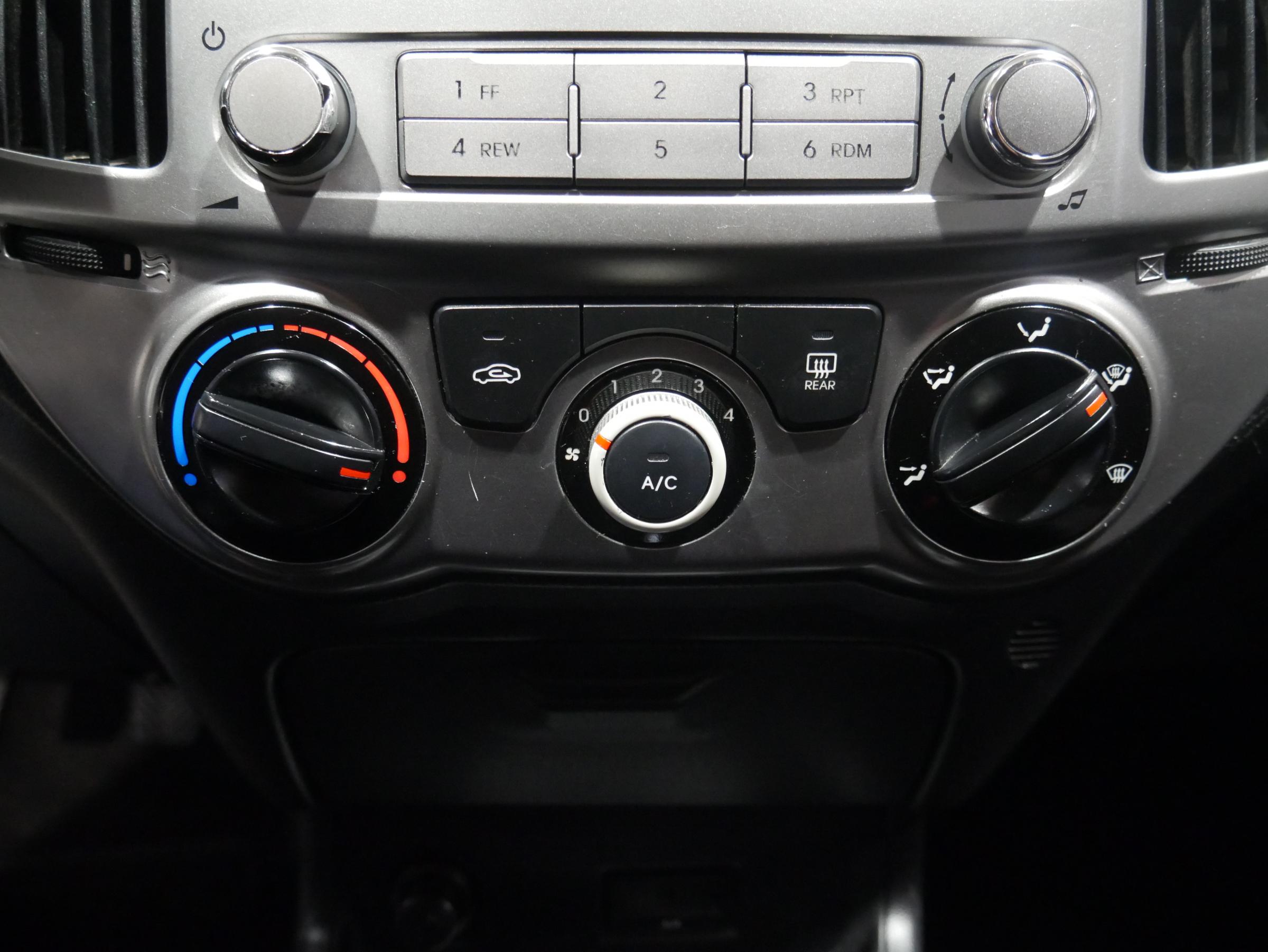 Hyundai i20, 2012 - pohled č. 13