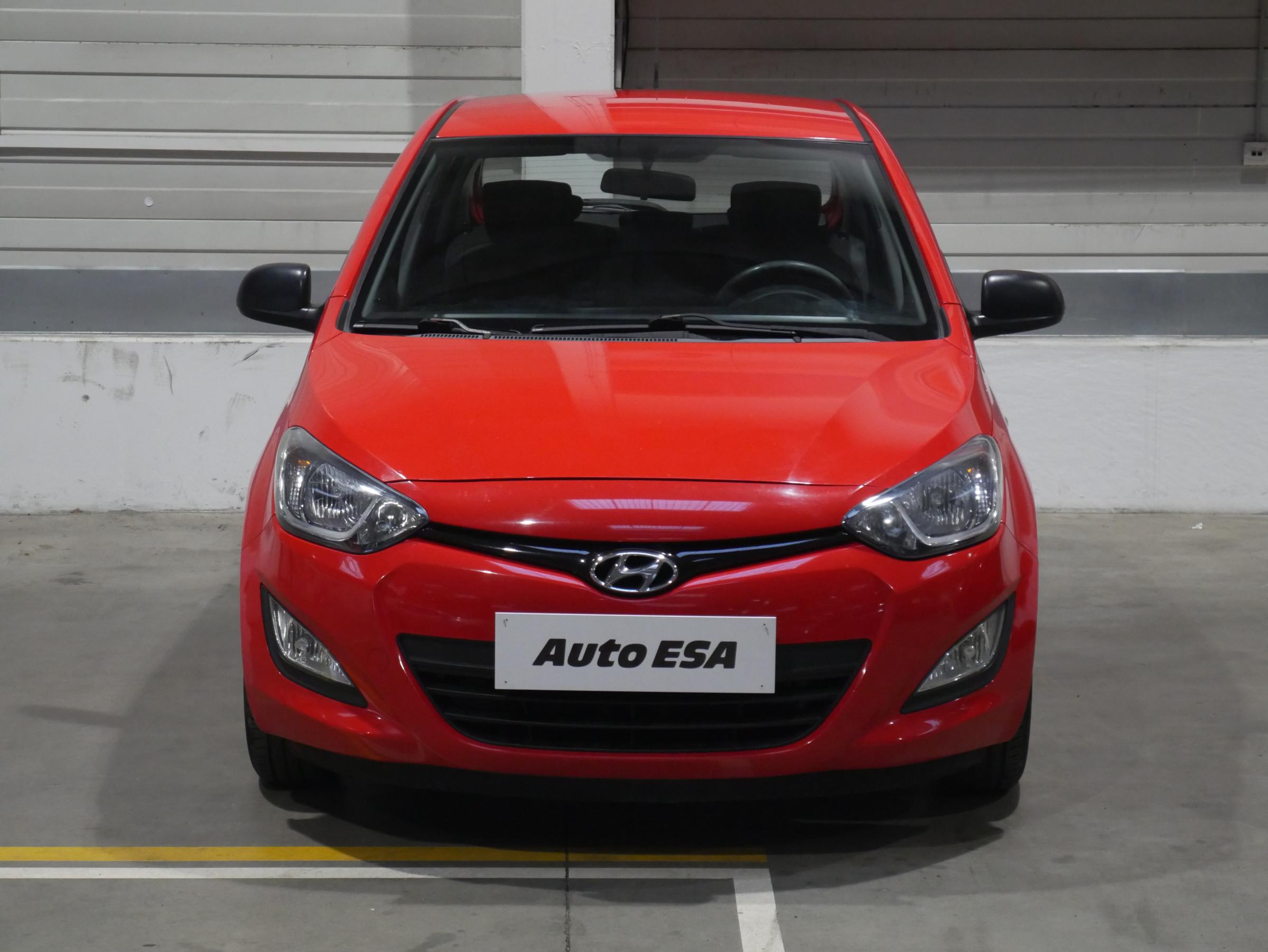 Hyundai i20, 2012 - pohled č. 2