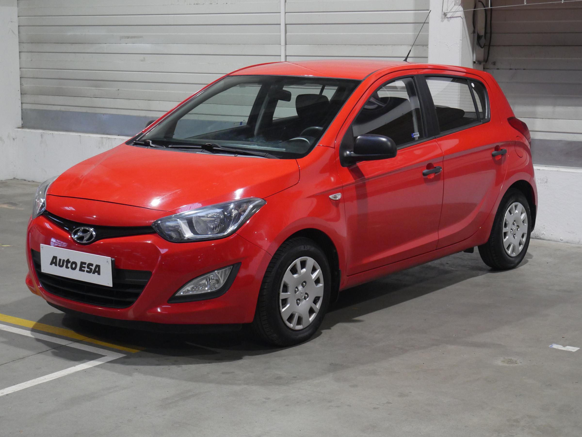 Hyundai i20, 2012 - pohled č. 3