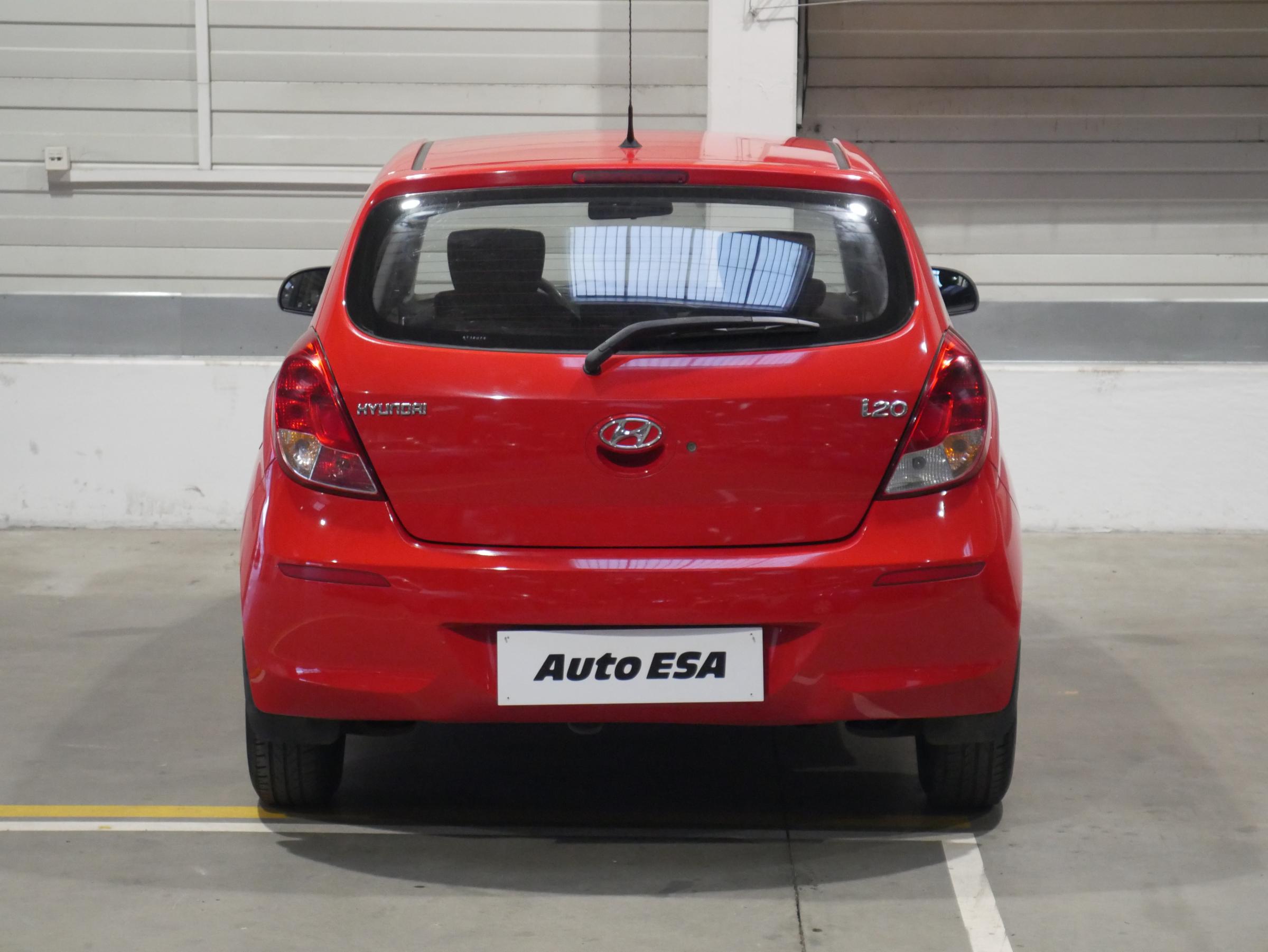 Hyundai i20, 2012 - pohled č. 5