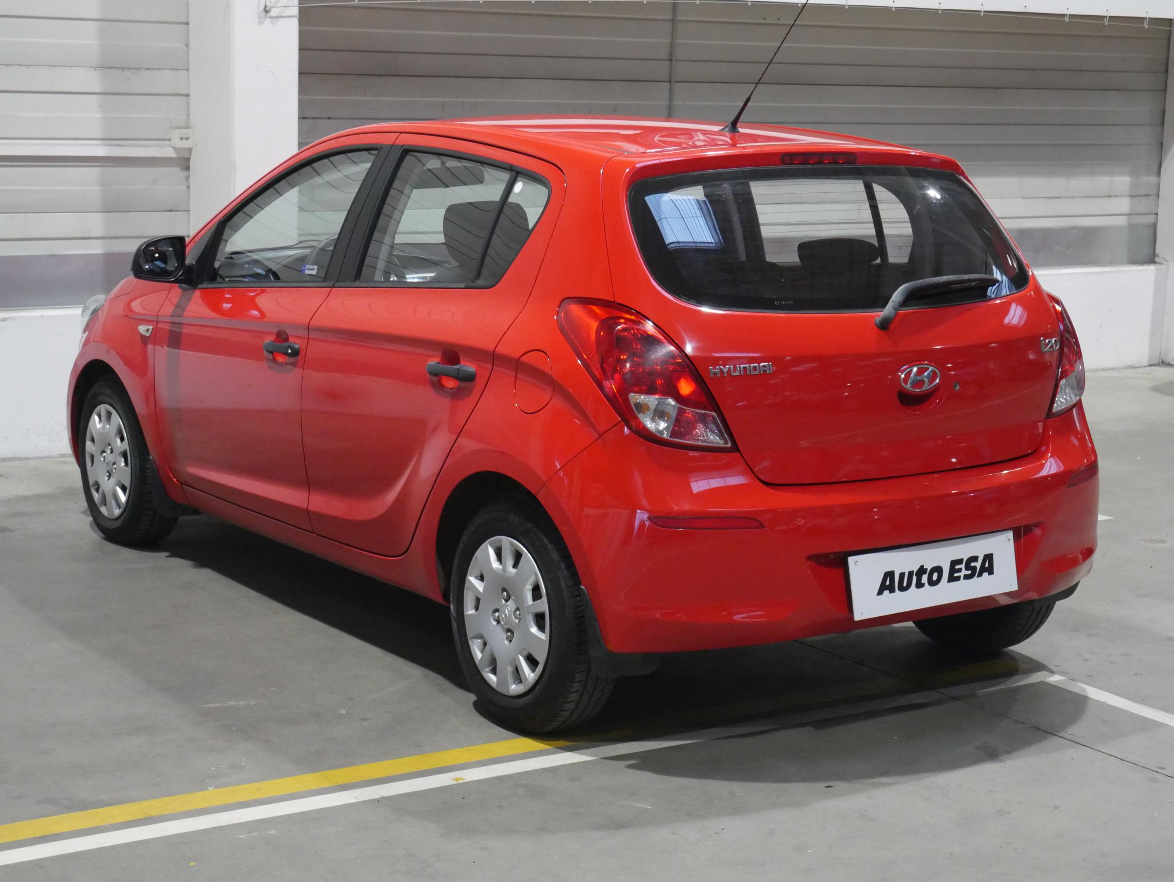 Hyundai i20, 2012 - pohled č. 6