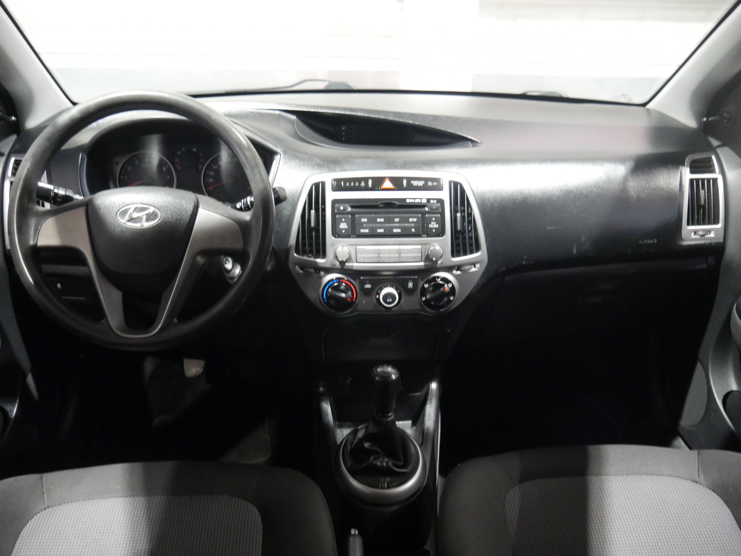Hyundai i20, 2012 - pohled č. 8