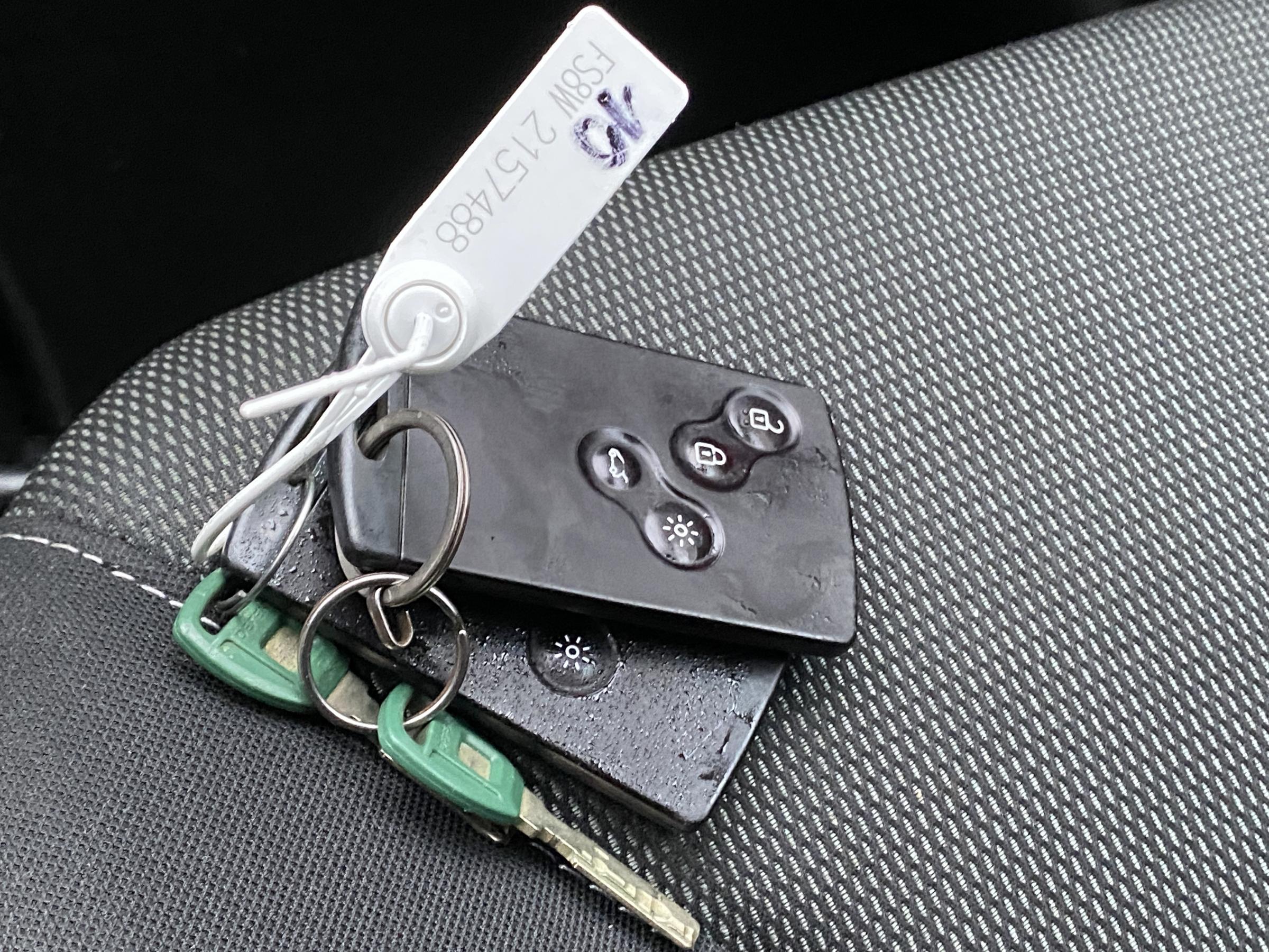 Renault Clio, 2014 - pohled č. 18