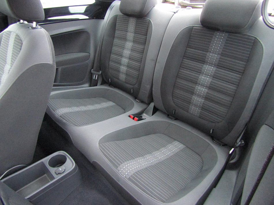 Volkswagen Beetle 2.0 TDi 