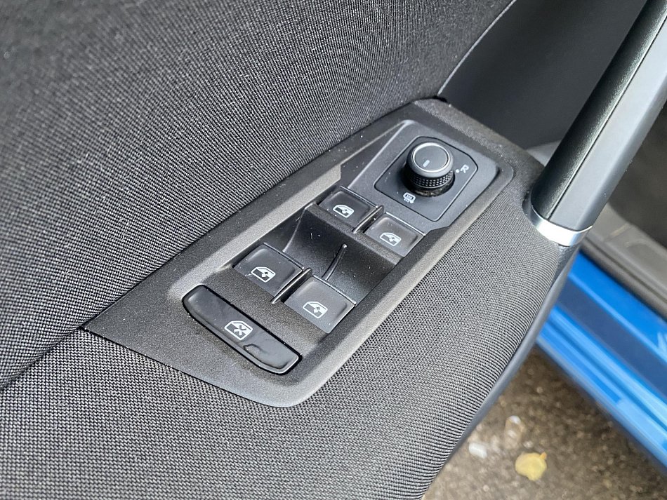 Volkswagen Touran 2.0 TDi 