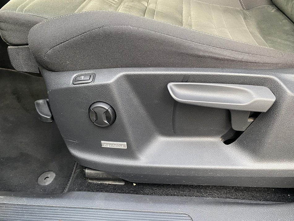 Volkswagen Touran 2.0 TDi 