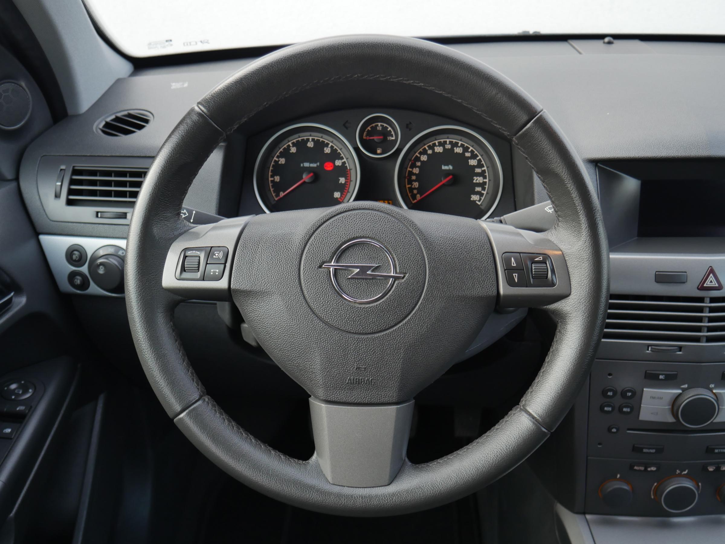 Opel Astra, 2007 - pohled č. 11