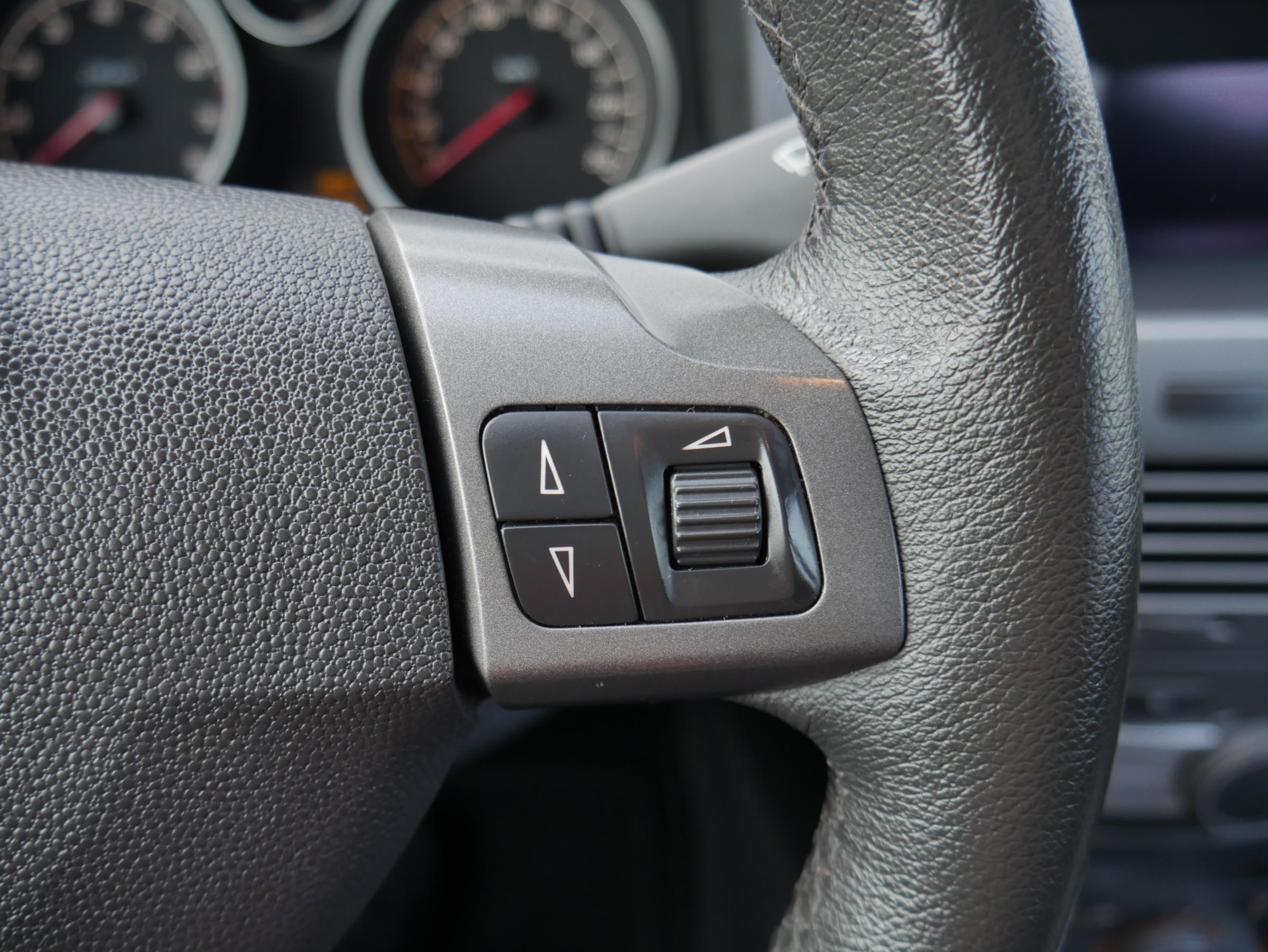Opel Astra, 2007 - pohled č. 13