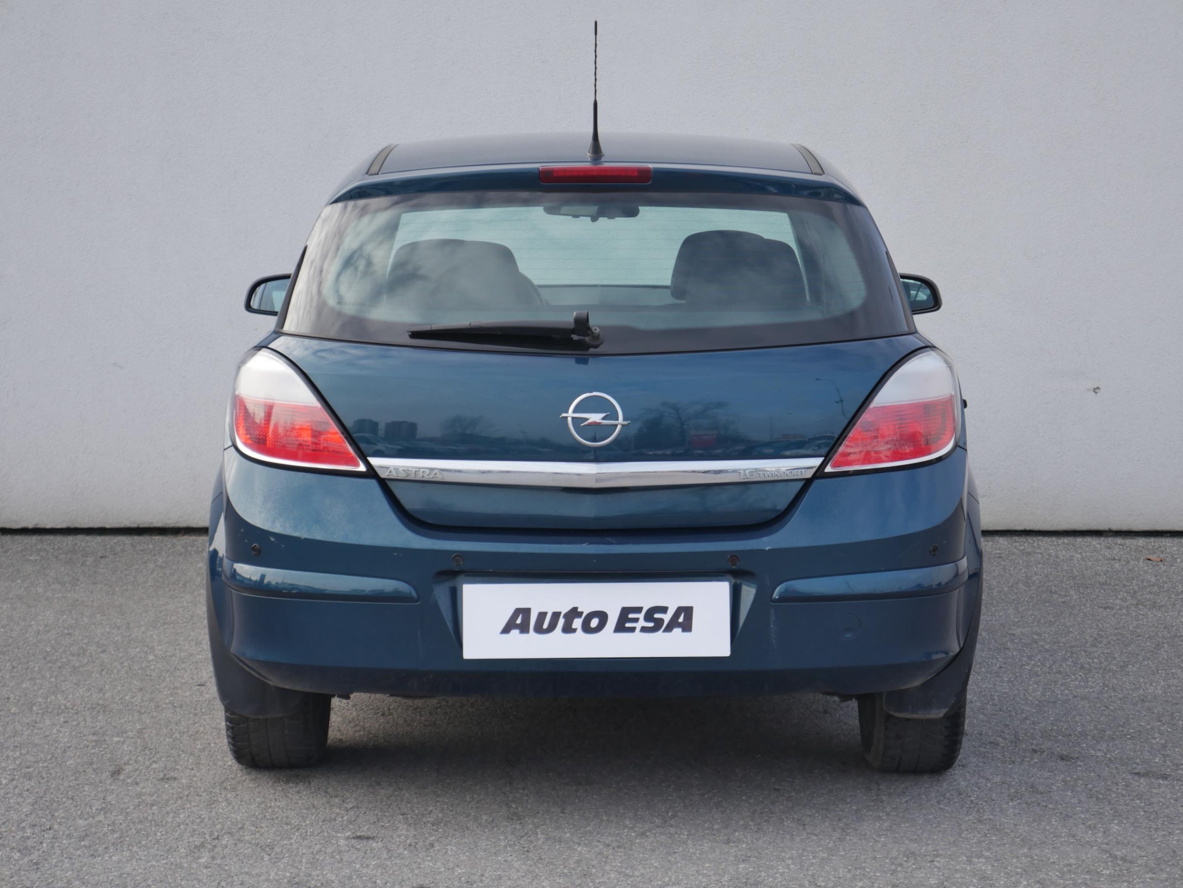 Opel Astra, 2007 - pohled č. 5