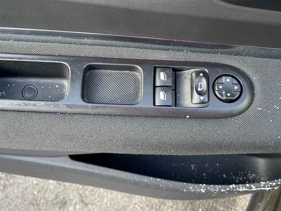 Peugeot 3008 1.6 VTi 