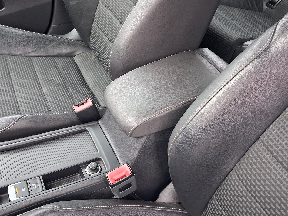 Volkswagen Golf 1.2TSI 