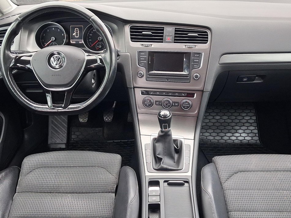 Volkswagen Golf 1.2TSI 