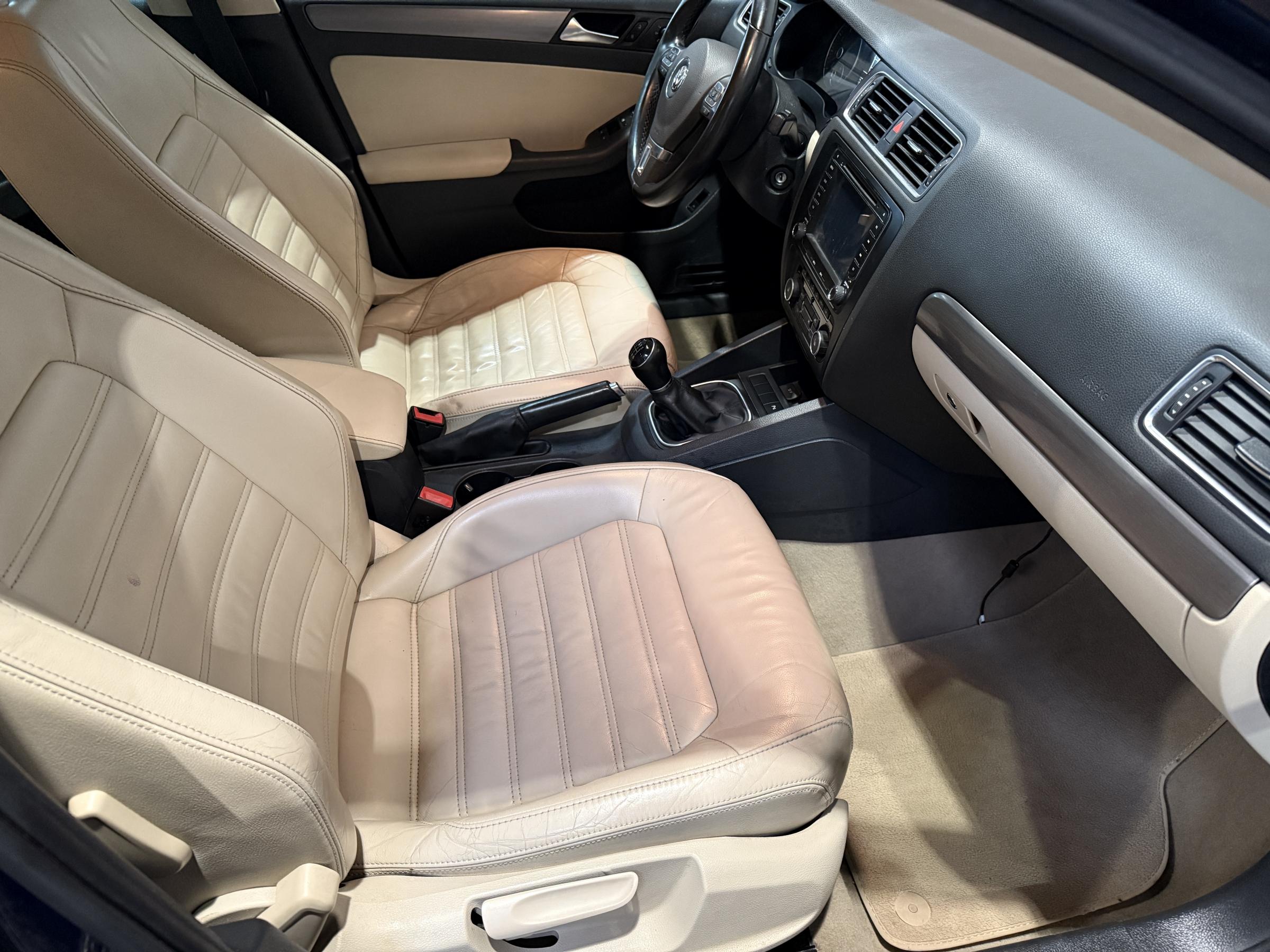 Volkswagen Jetta, 2012 - pohled č. 13