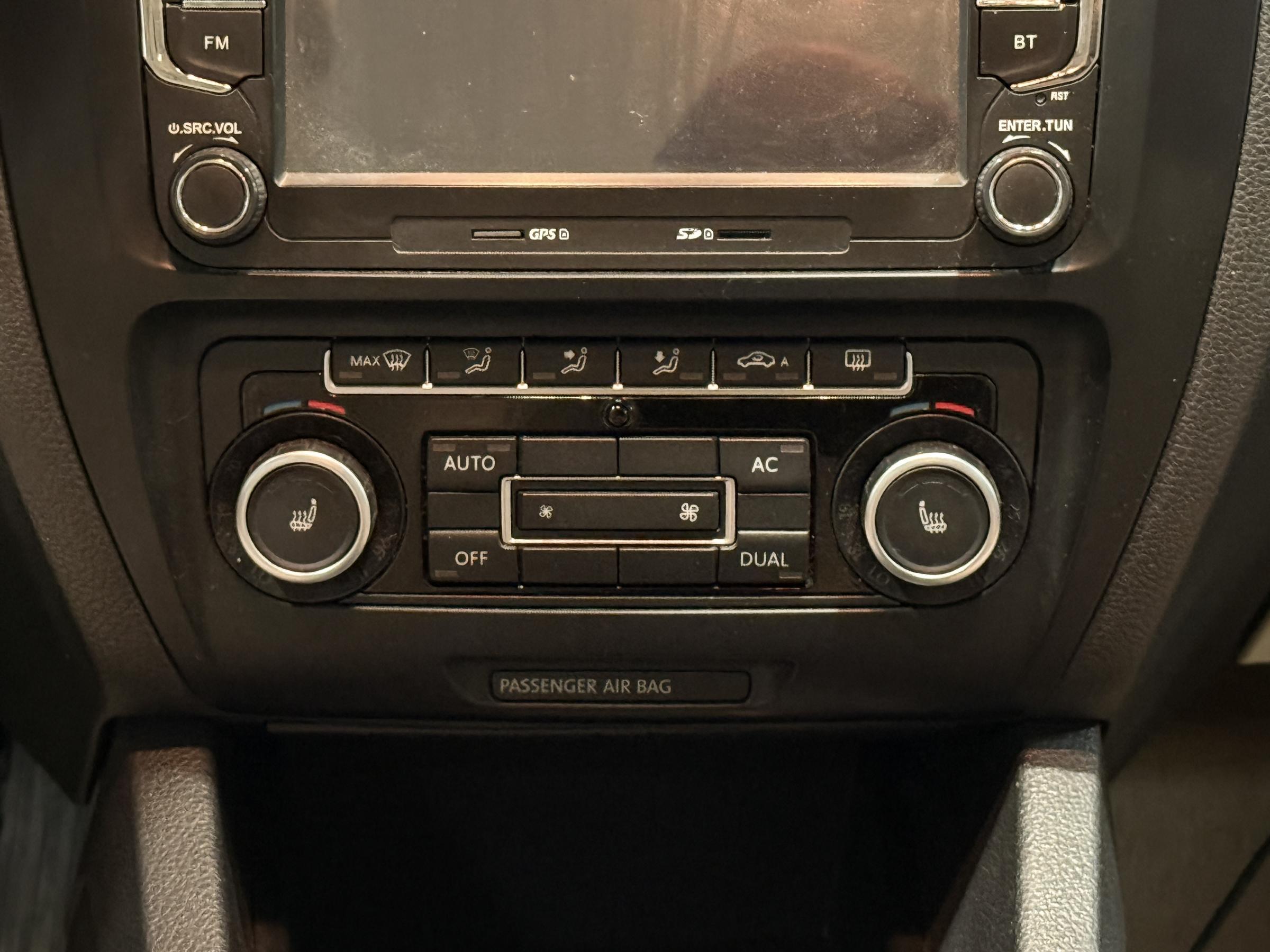 Volkswagen Jetta, 2012 - pohled č. 17