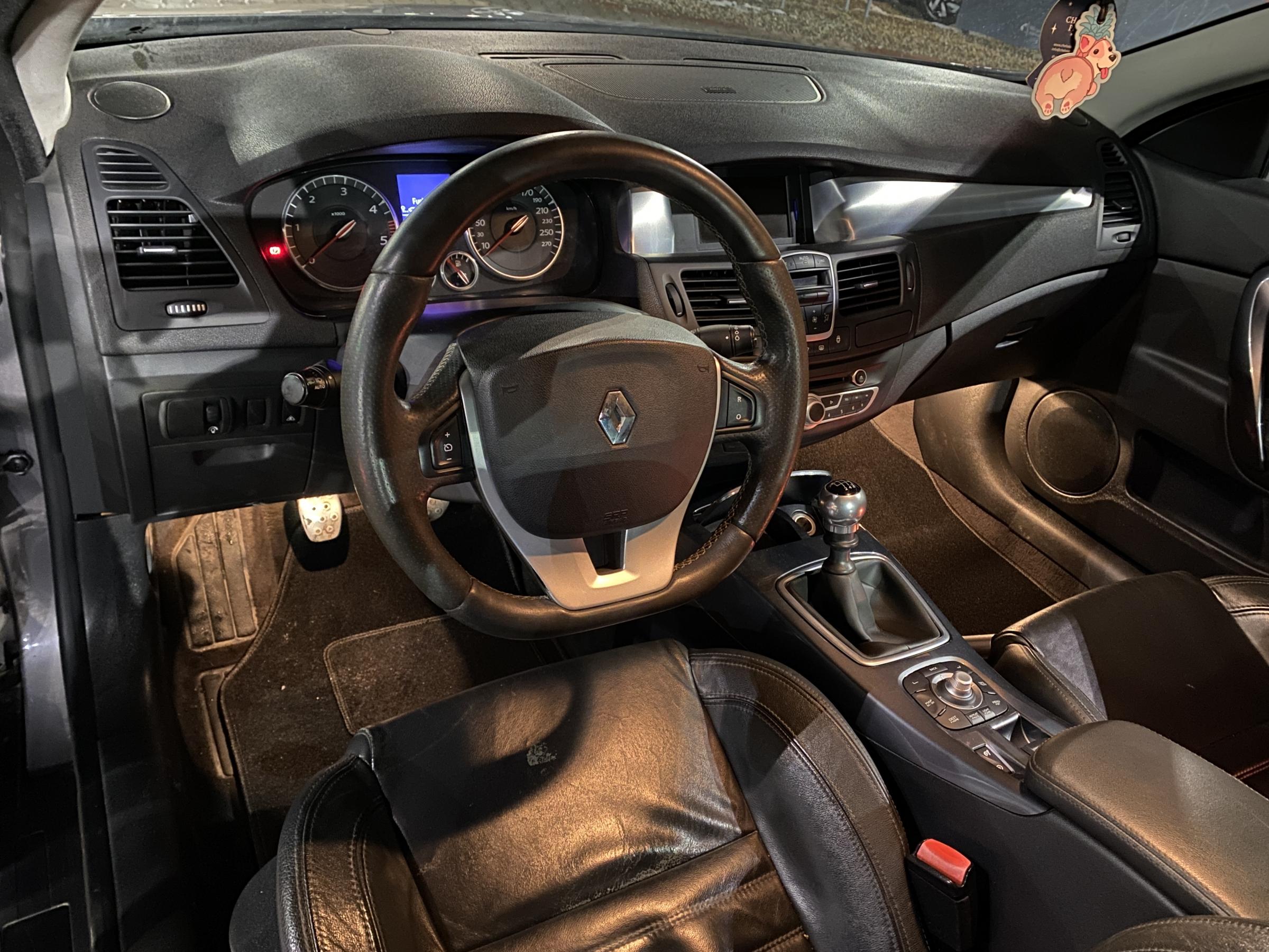 Renault Laguna, 2010 - pohled č. 8