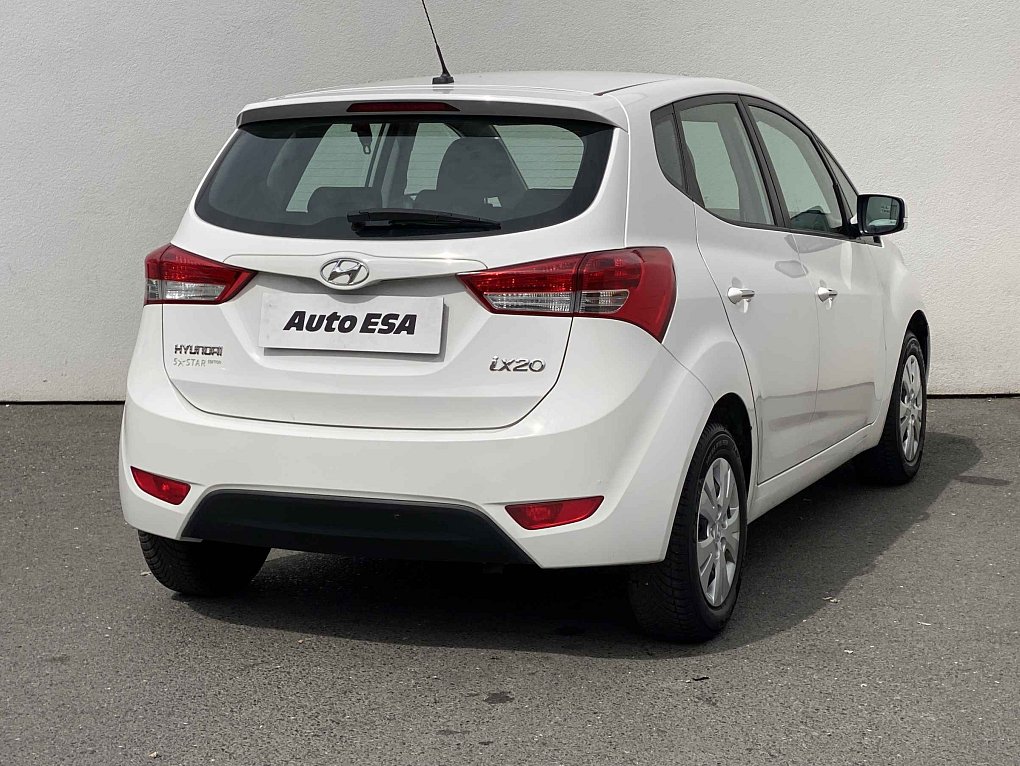 Hyundai Ix20 1.4i 