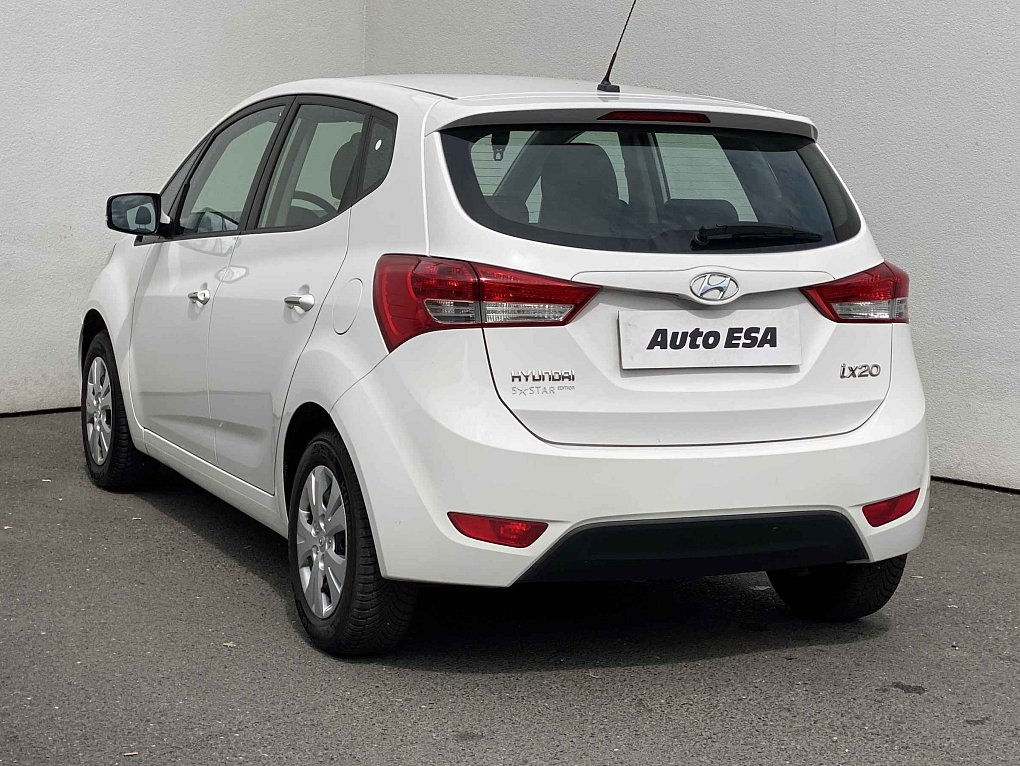 Hyundai Ix20 1.4i 