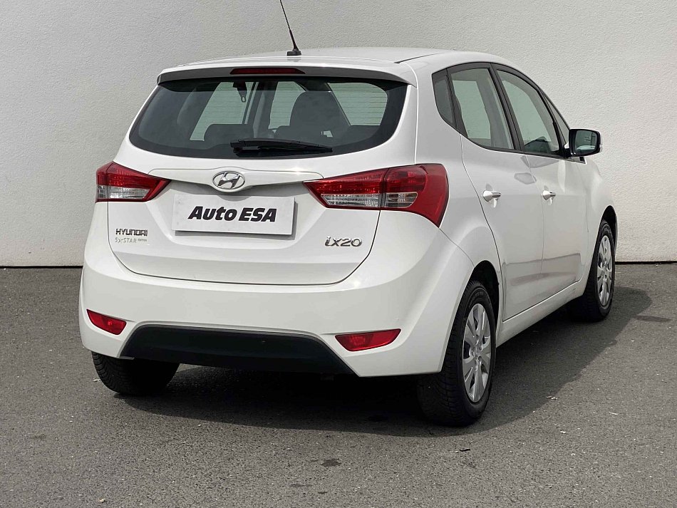 Hyundai Ix20 1.4i 
