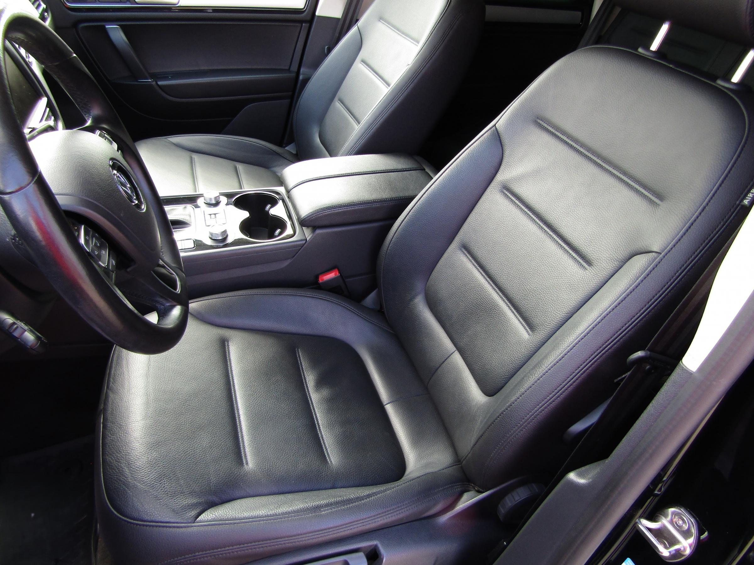 Volkswagen Touareg, 2017 - pohled č. 9