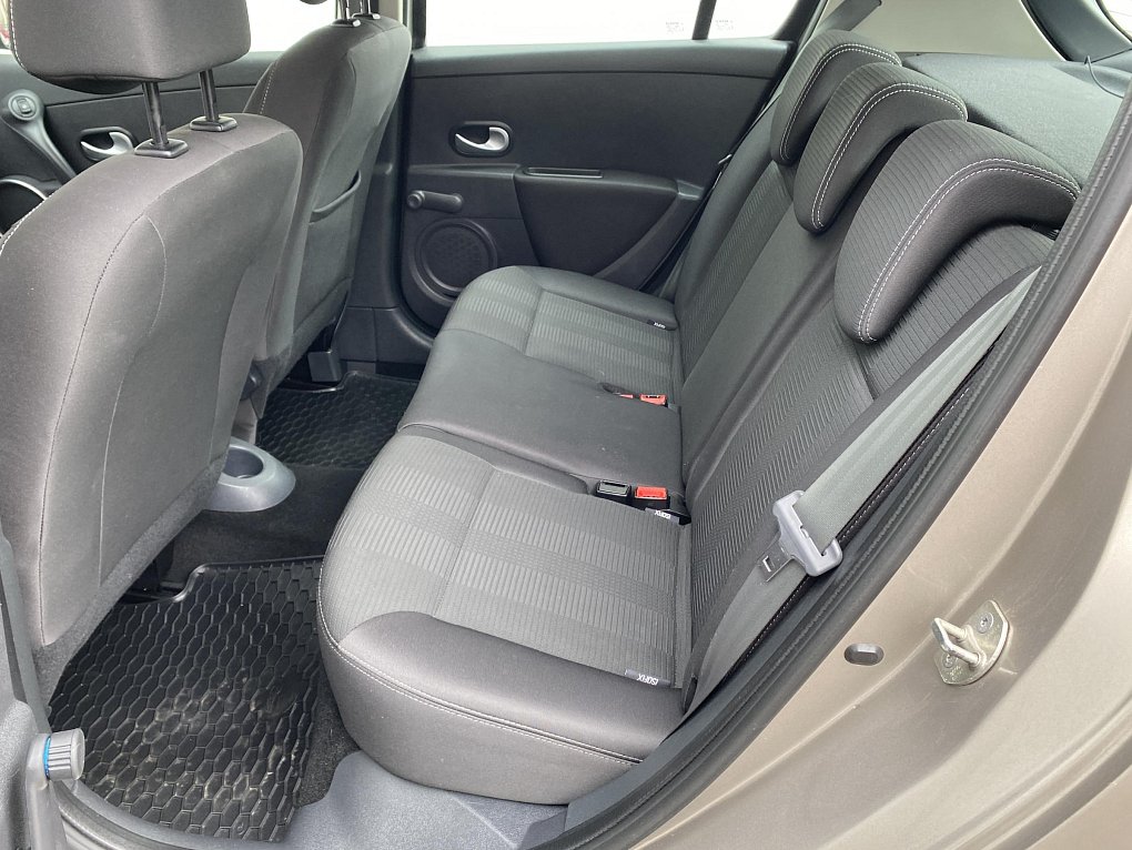 Renault Clio 1.2 16V 