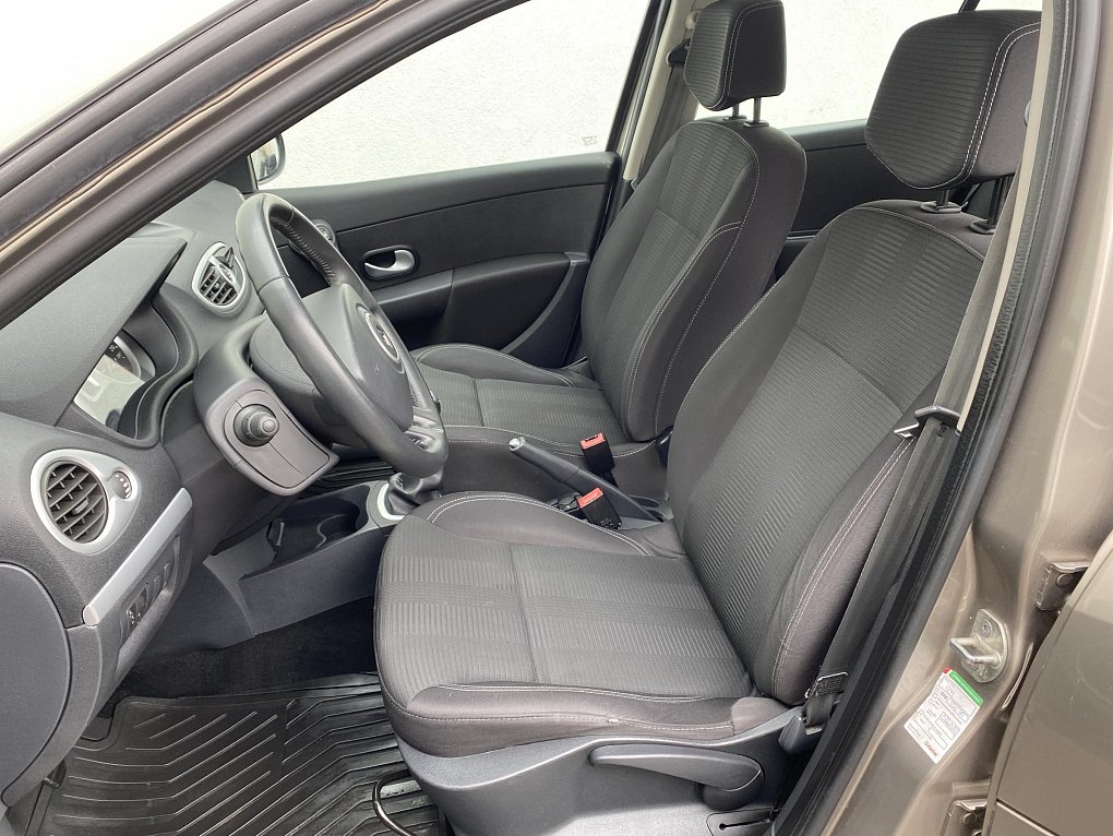 Renault Clio 1.2 16V 