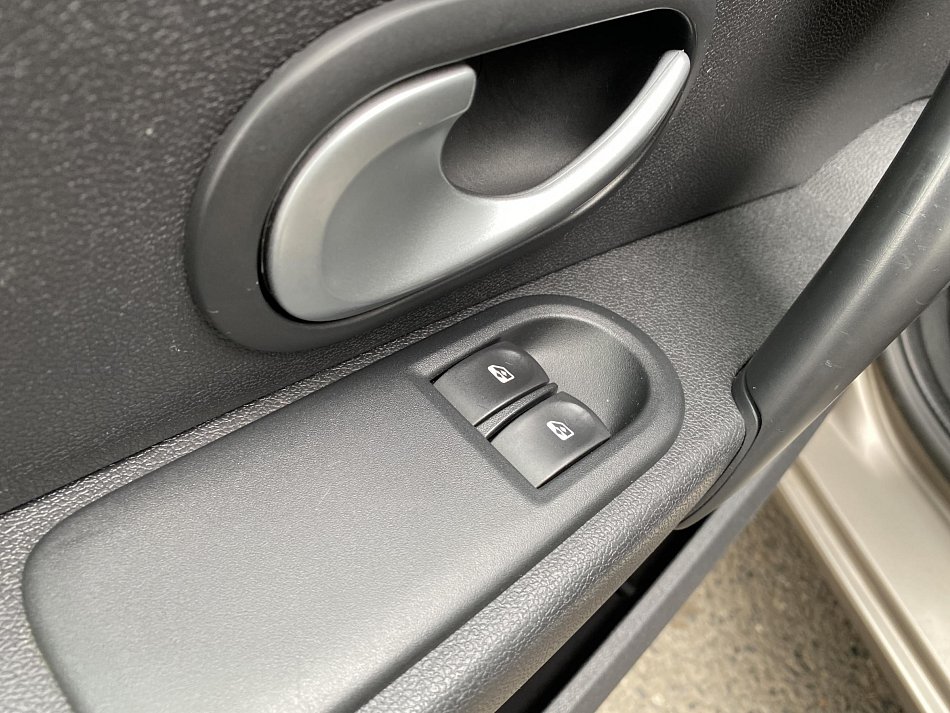 Renault Clio 1.2 16V 