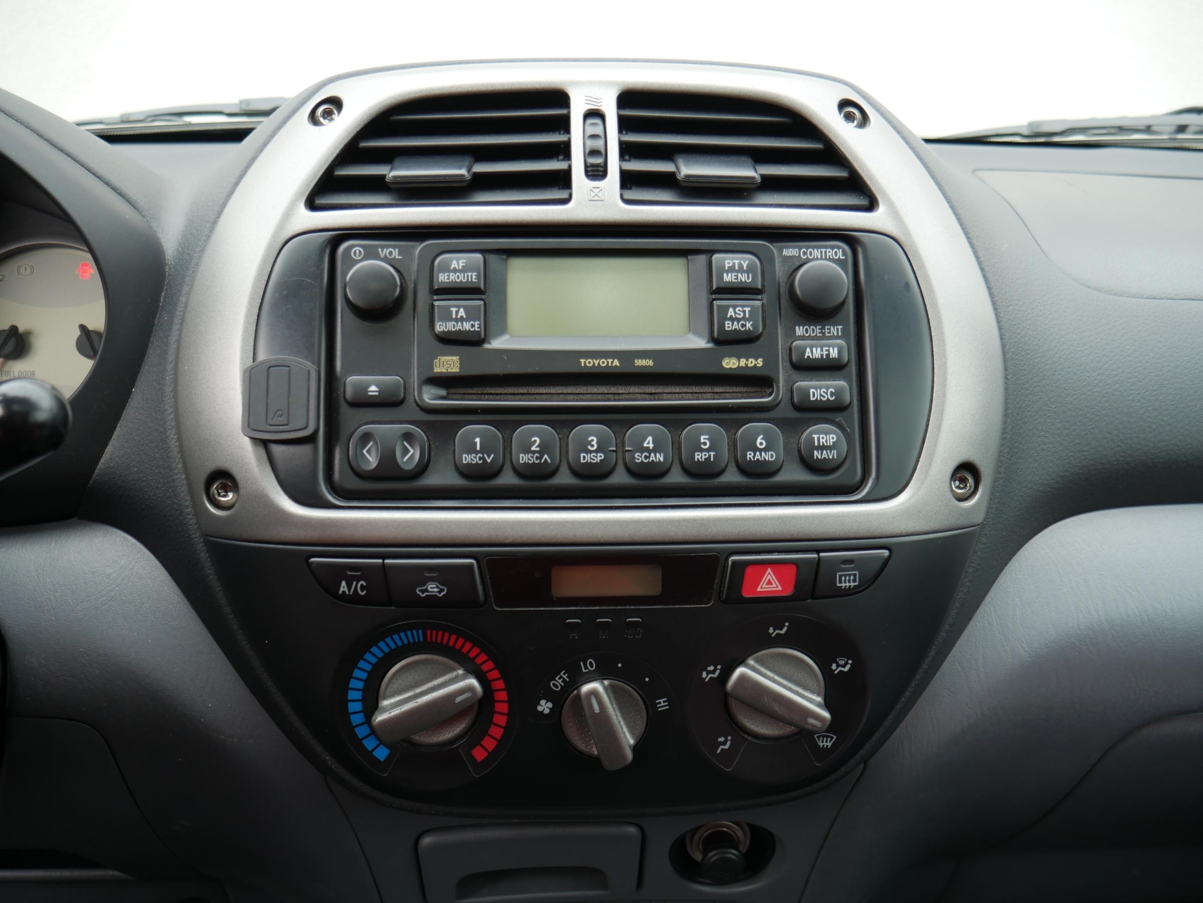 Toyota RAV4, 2003 - pohled č. 13