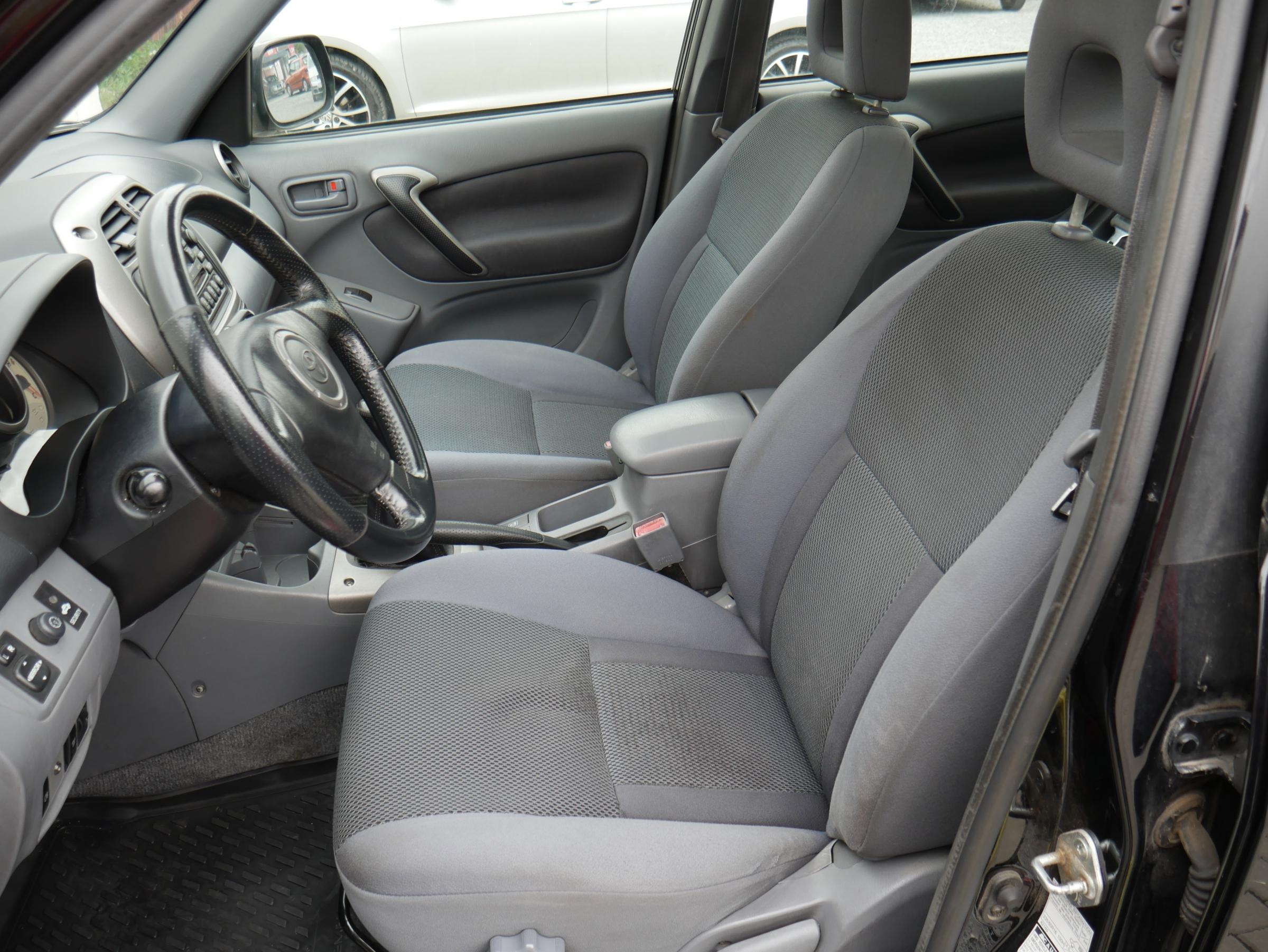 Toyota RAV4, 2003 - pohled č. 9