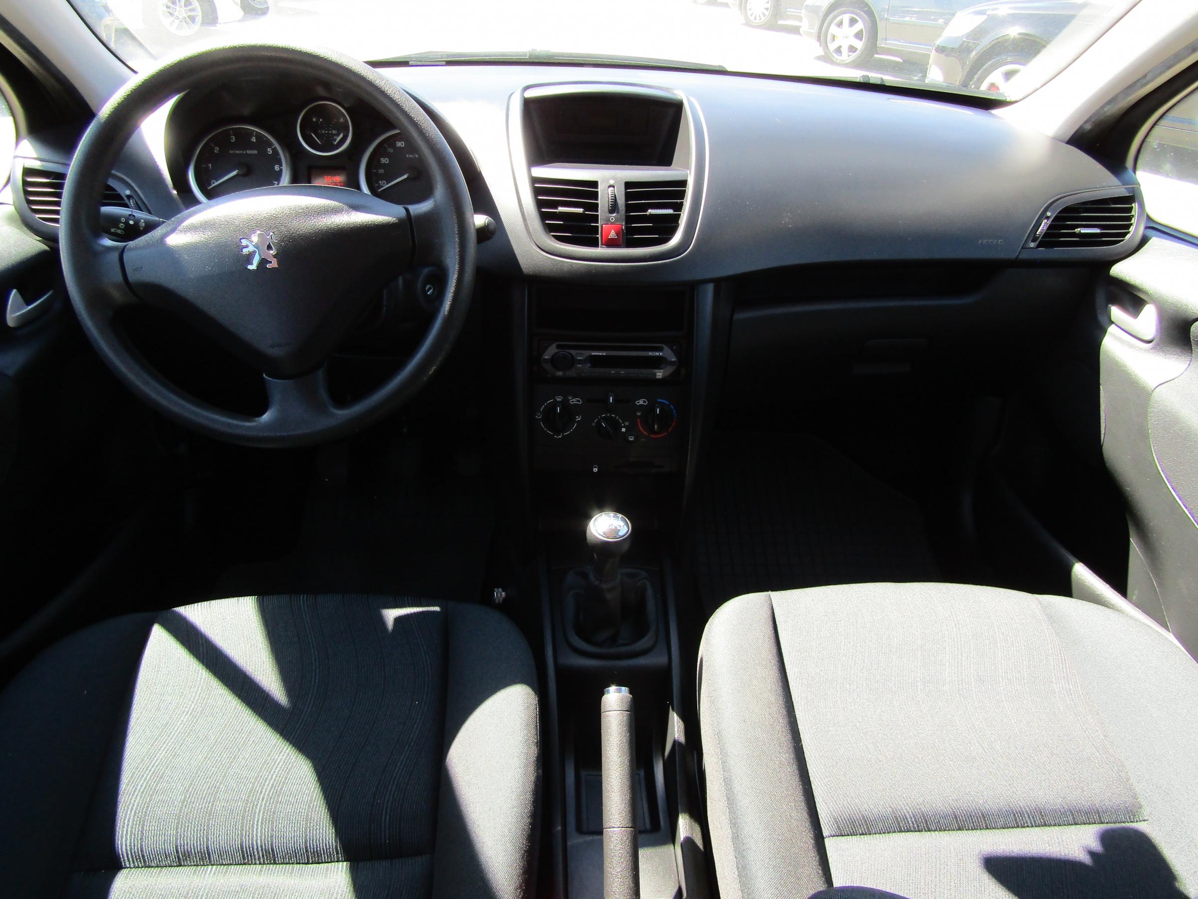 Peugeot 207, 2006 - pohled č. 8