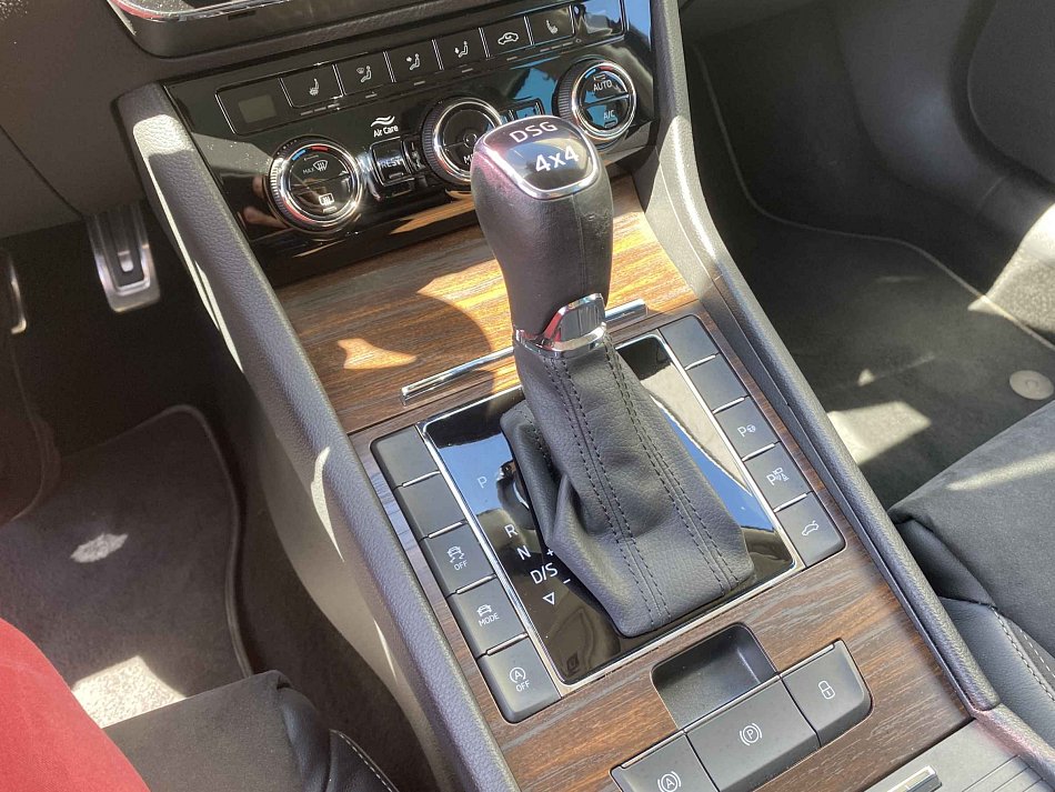 Škoda Superb III 2.0 TDi Scout 4x4