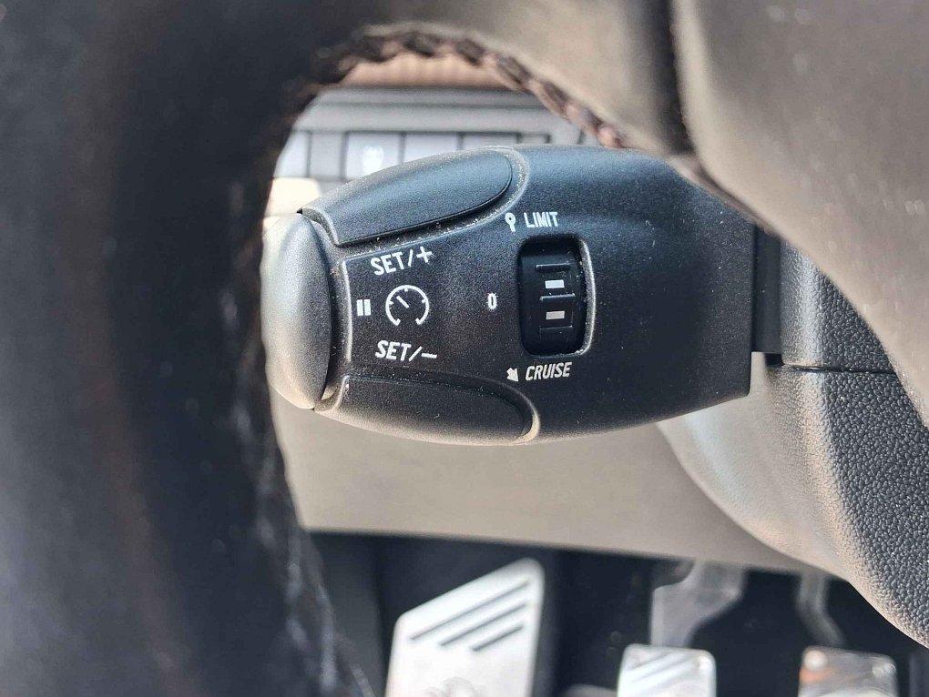 Peugeot 2008 1.6 i 
