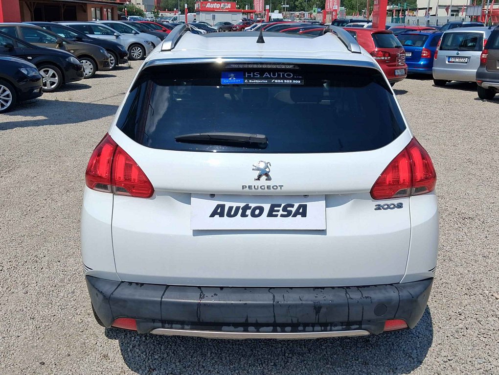 Peugeot 2008 1.6 i 