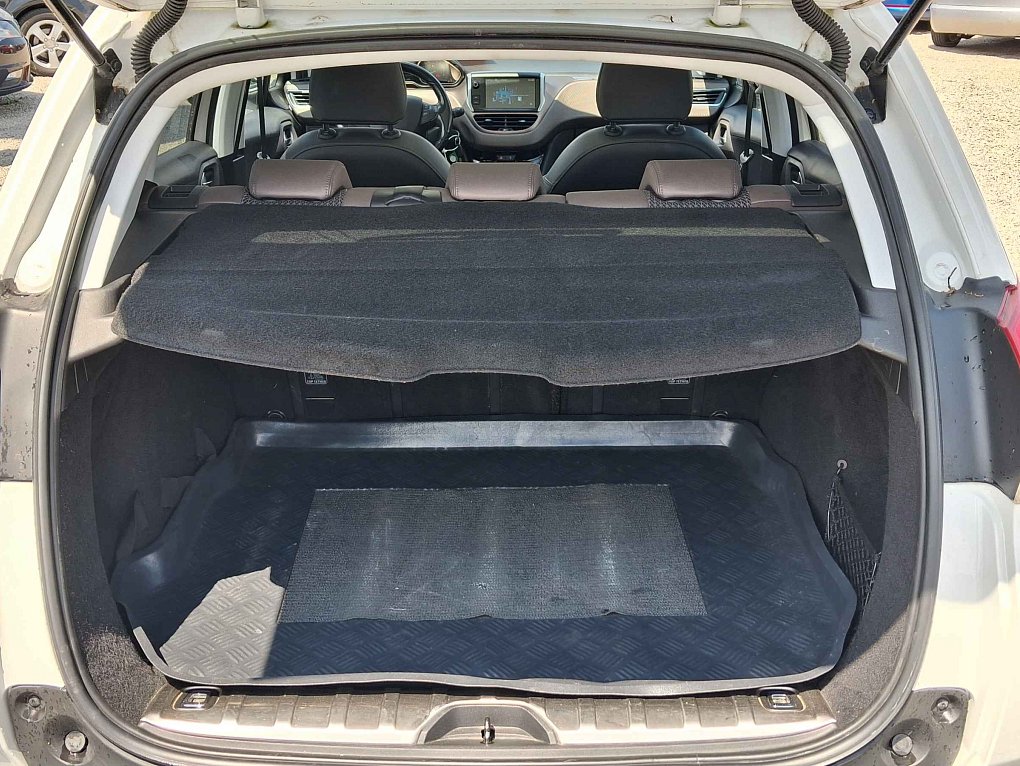 Peugeot 2008 1.6 i 
