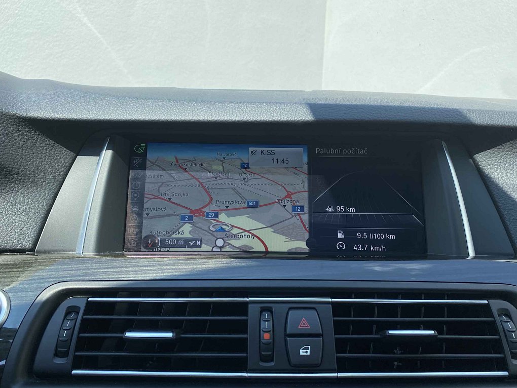 BMW Řada 5 3.0 D LuxuryLine 530D