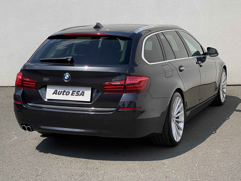 BMW Řada 5 3.0 D LuxuryLine 530D