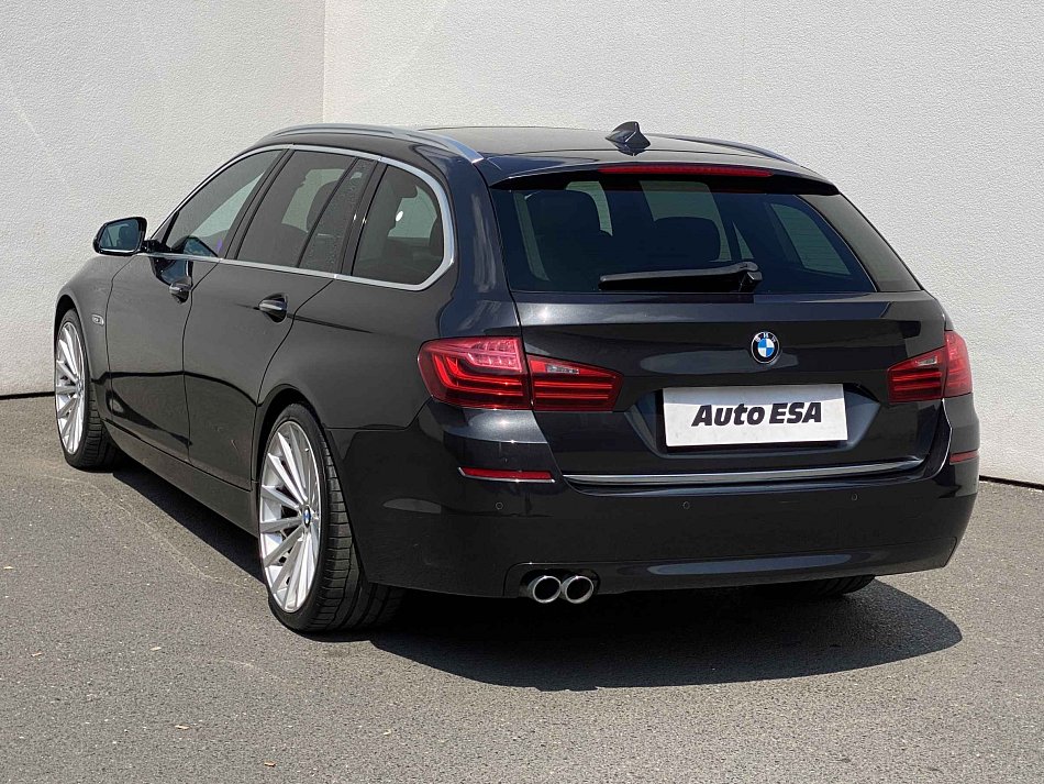 BMW Řada 5 3.0 D LuxuryLine 530D