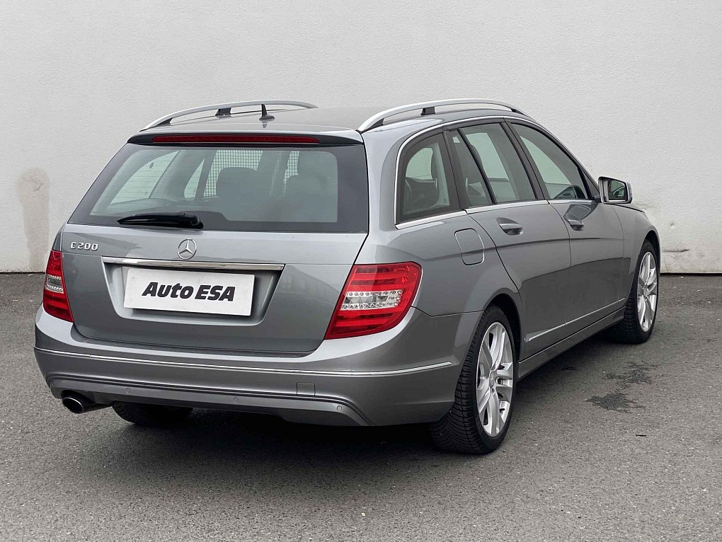 Mercedes-Benz Třída C 1.8CGi Avantgarde C200